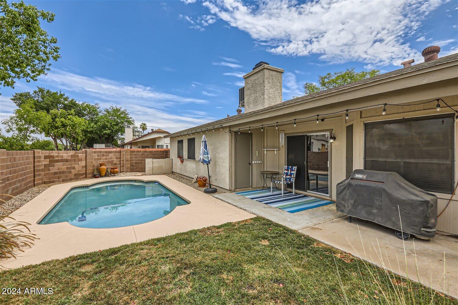 15608 N 38TH Place N