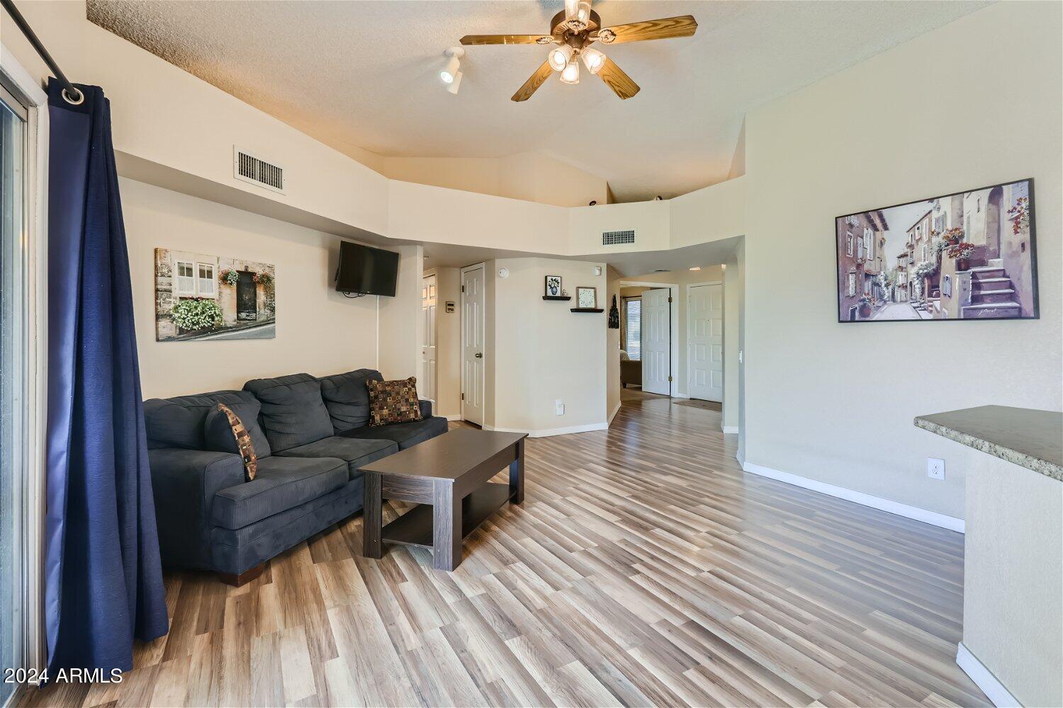 15608 N 38TH Place N