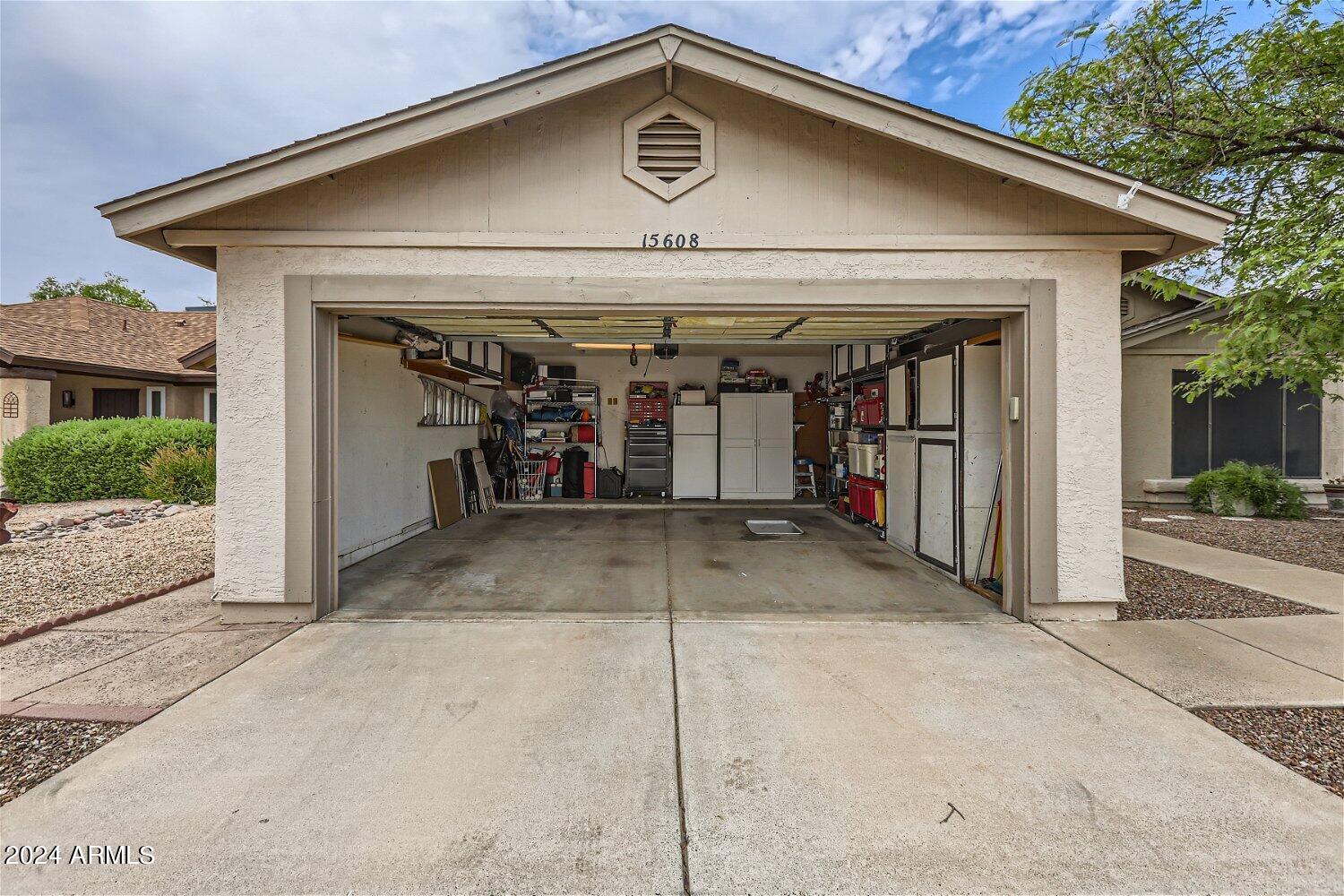 15608 N 38TH Place N