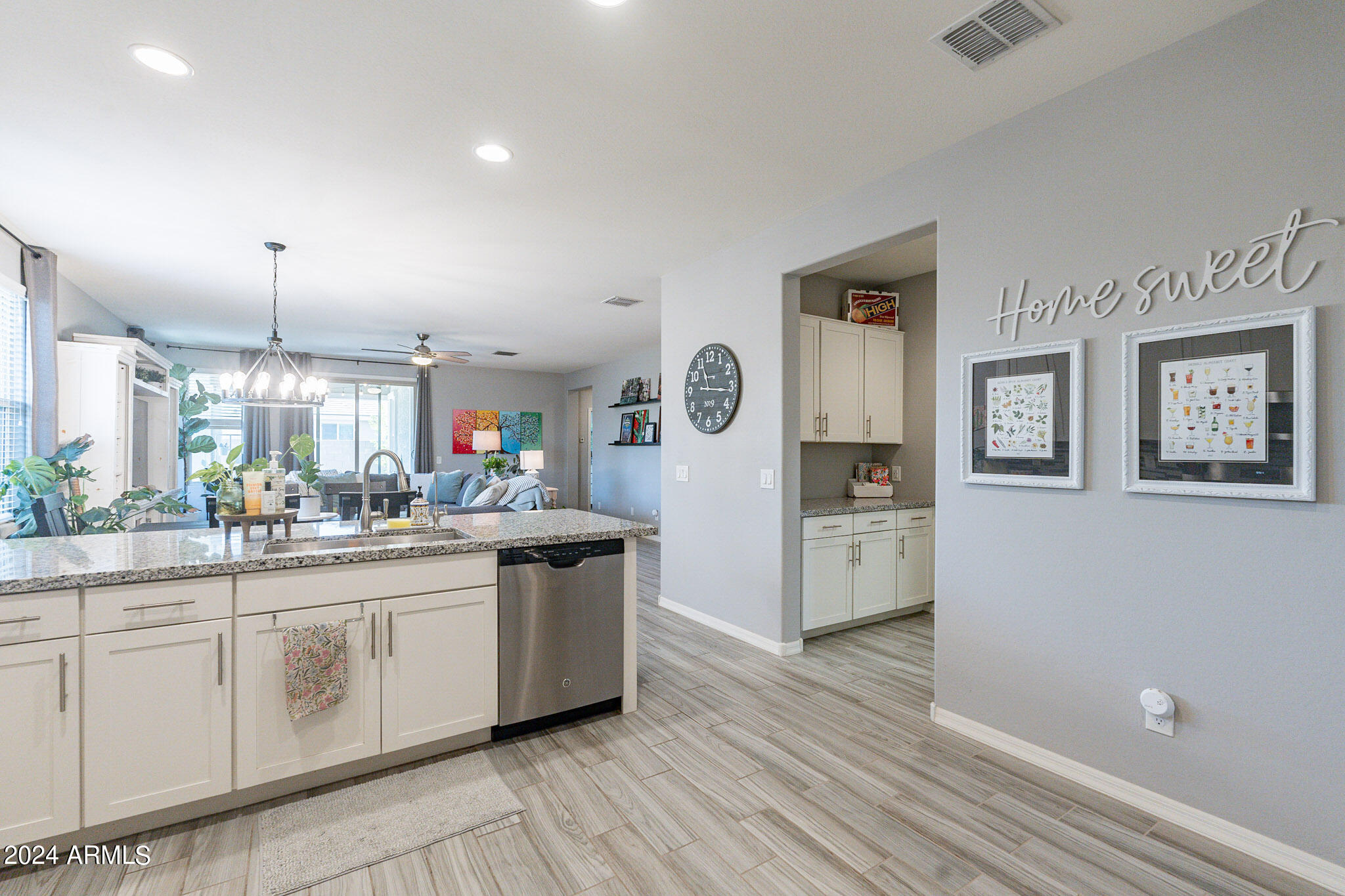 8523 W FLEETWOOD Lane