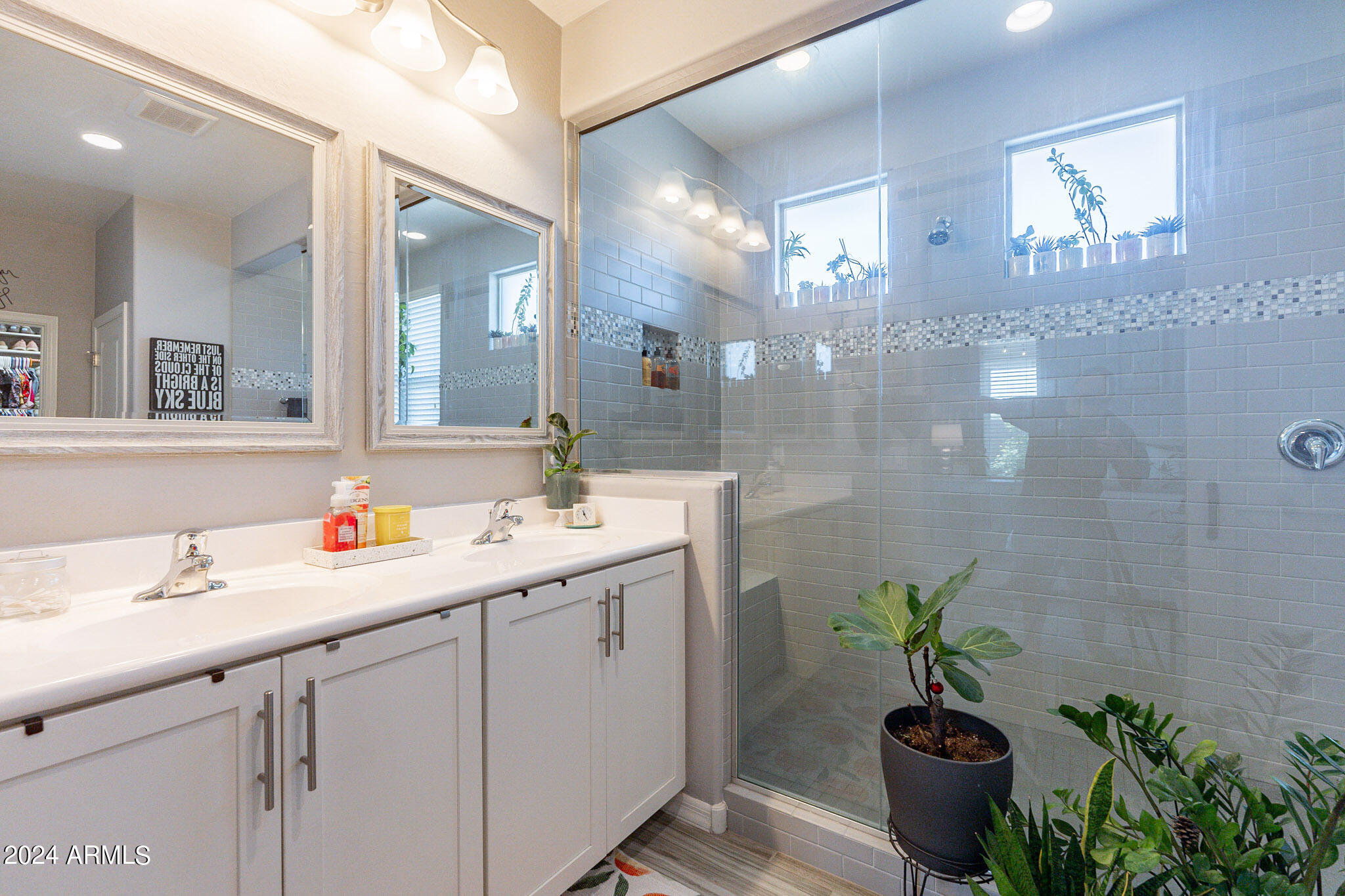 8523 W FLEETWOOD Lane