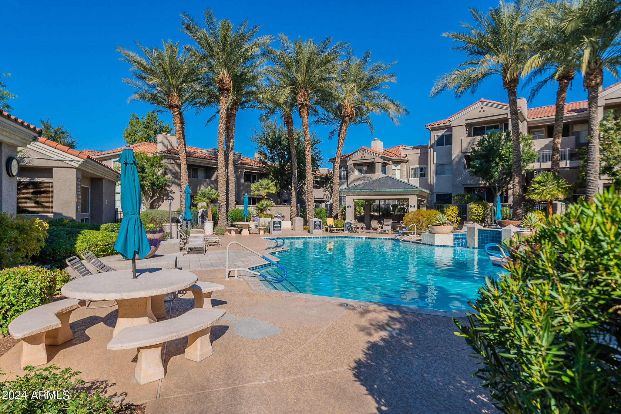 3830 E LAKEWOOD Parkway, 2123