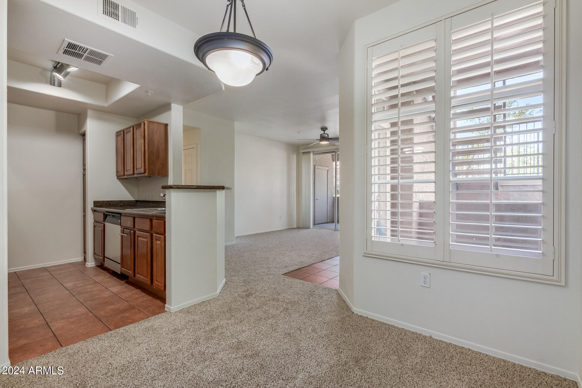 3830 E LAKEWOOD Parkway, 2123