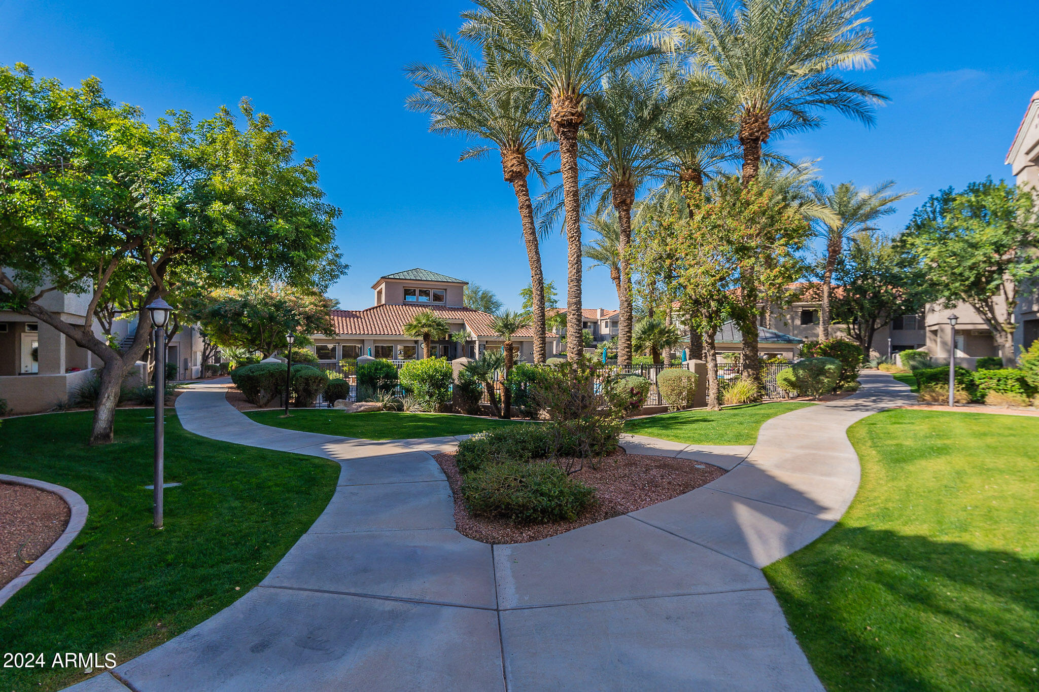 3830 E LAKEWOOD Parkway, 2123