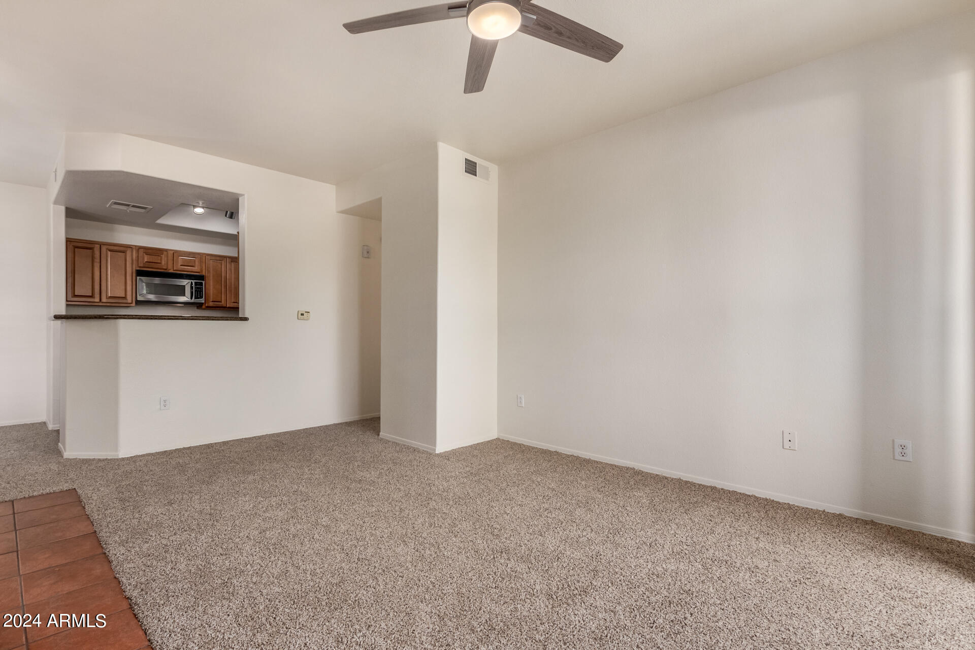 3830 E LAKEWOOD Parkway, 2123