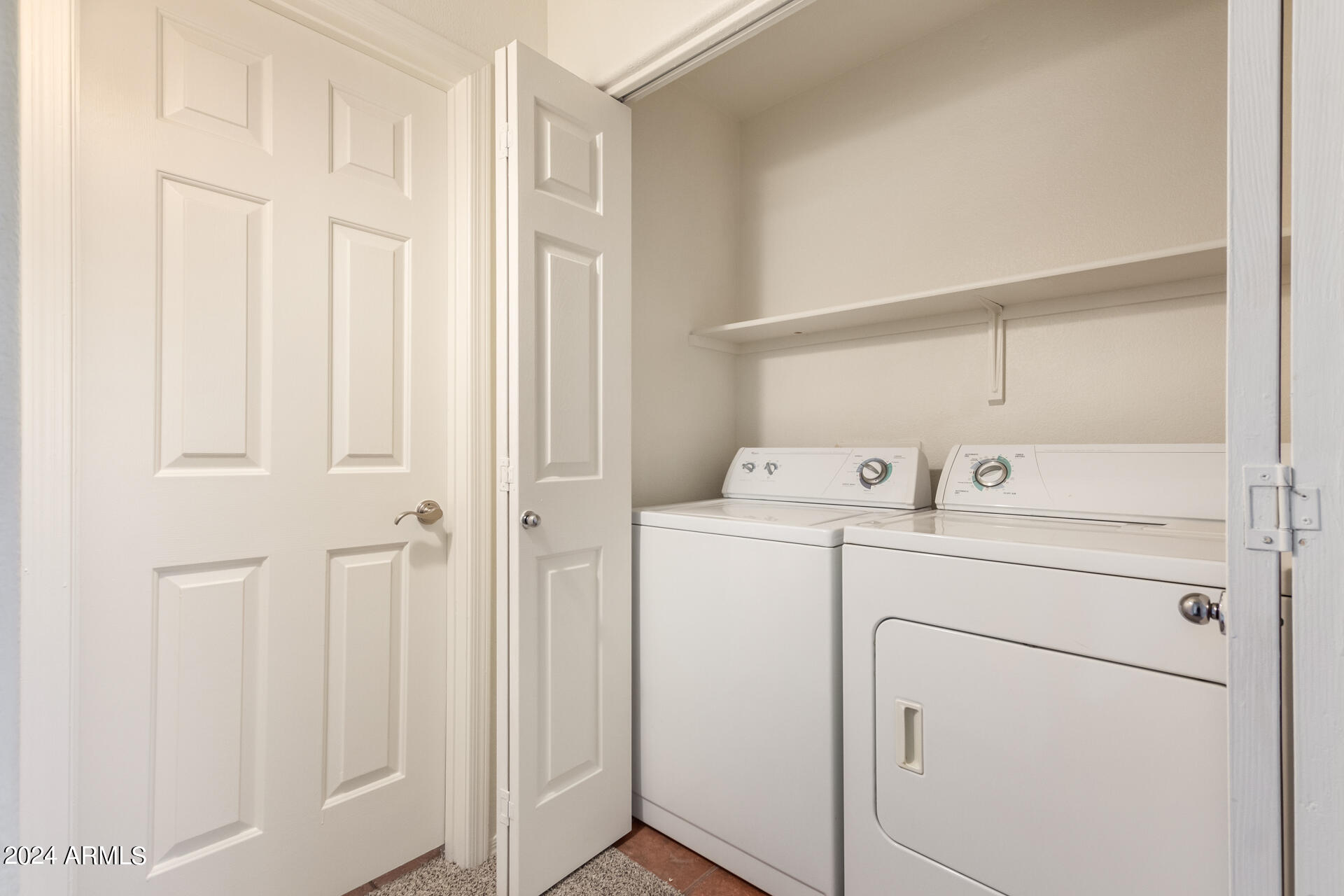 3830 E LAKEWOOD Parkway, 2123