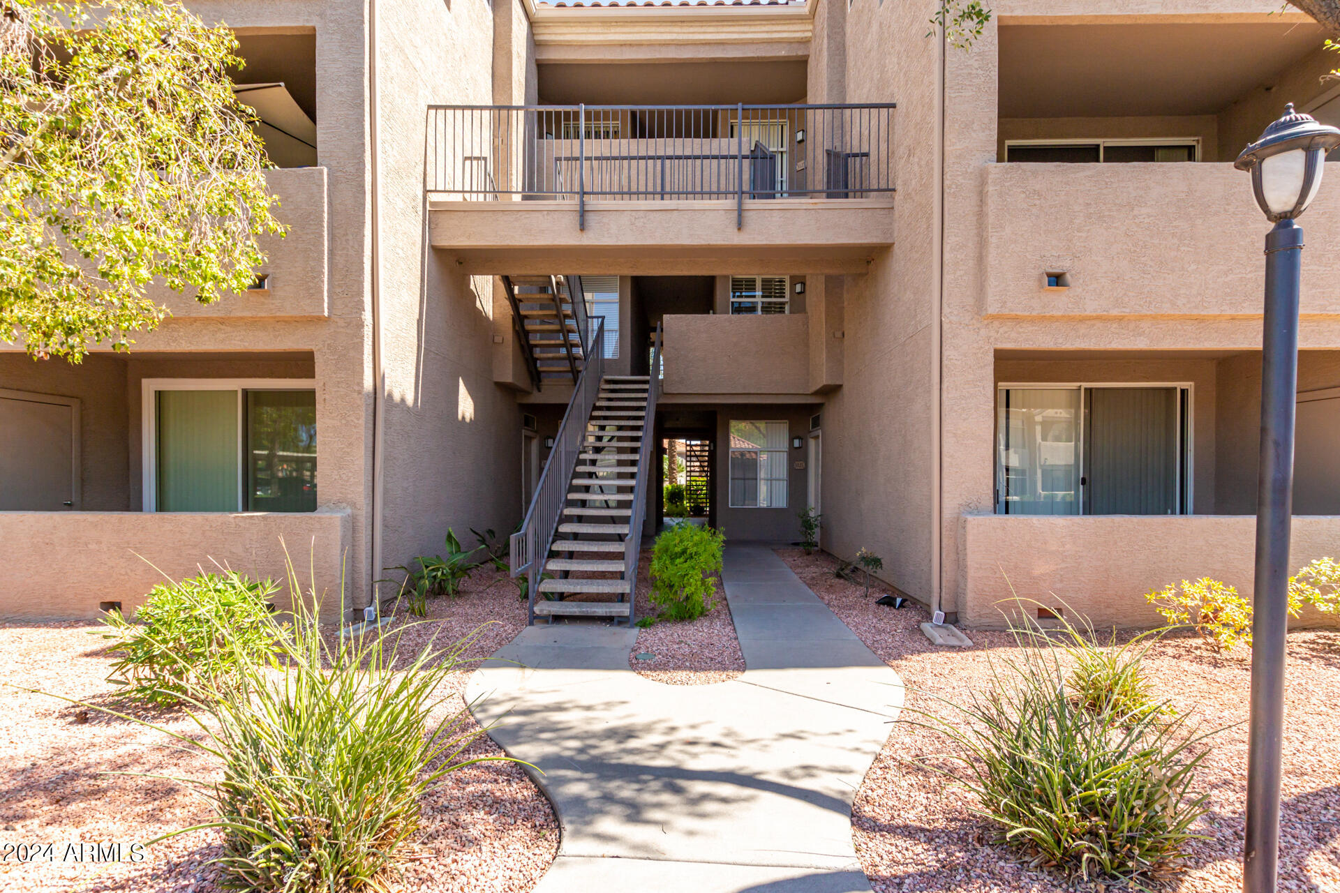 3830 E LAKEWOOD Parkway, 2123