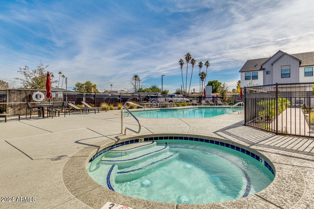 3200 N 39th Street, 1