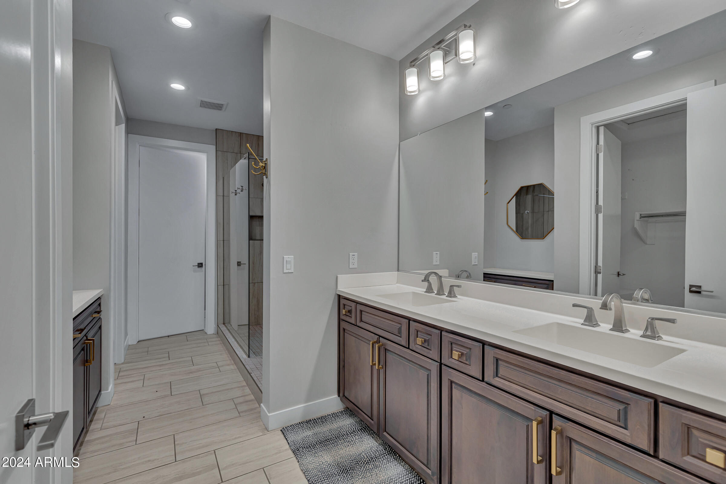 3200 N 39th Street, 1