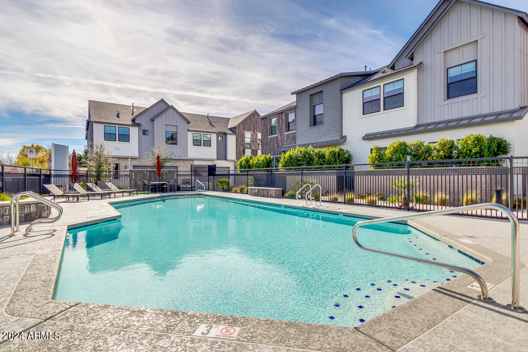 3200 N 39th Street, 1