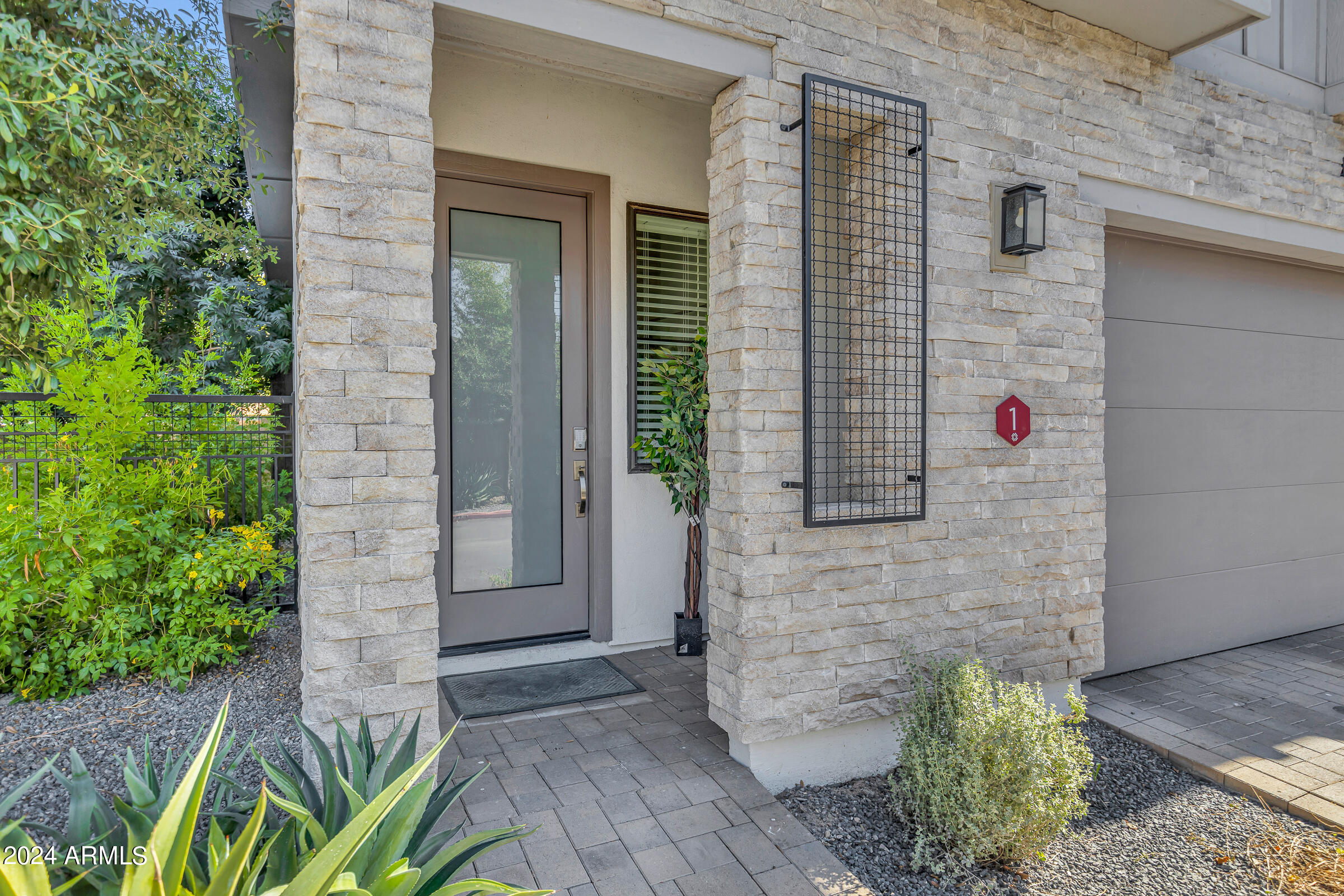 3200 N 39th Street, 1