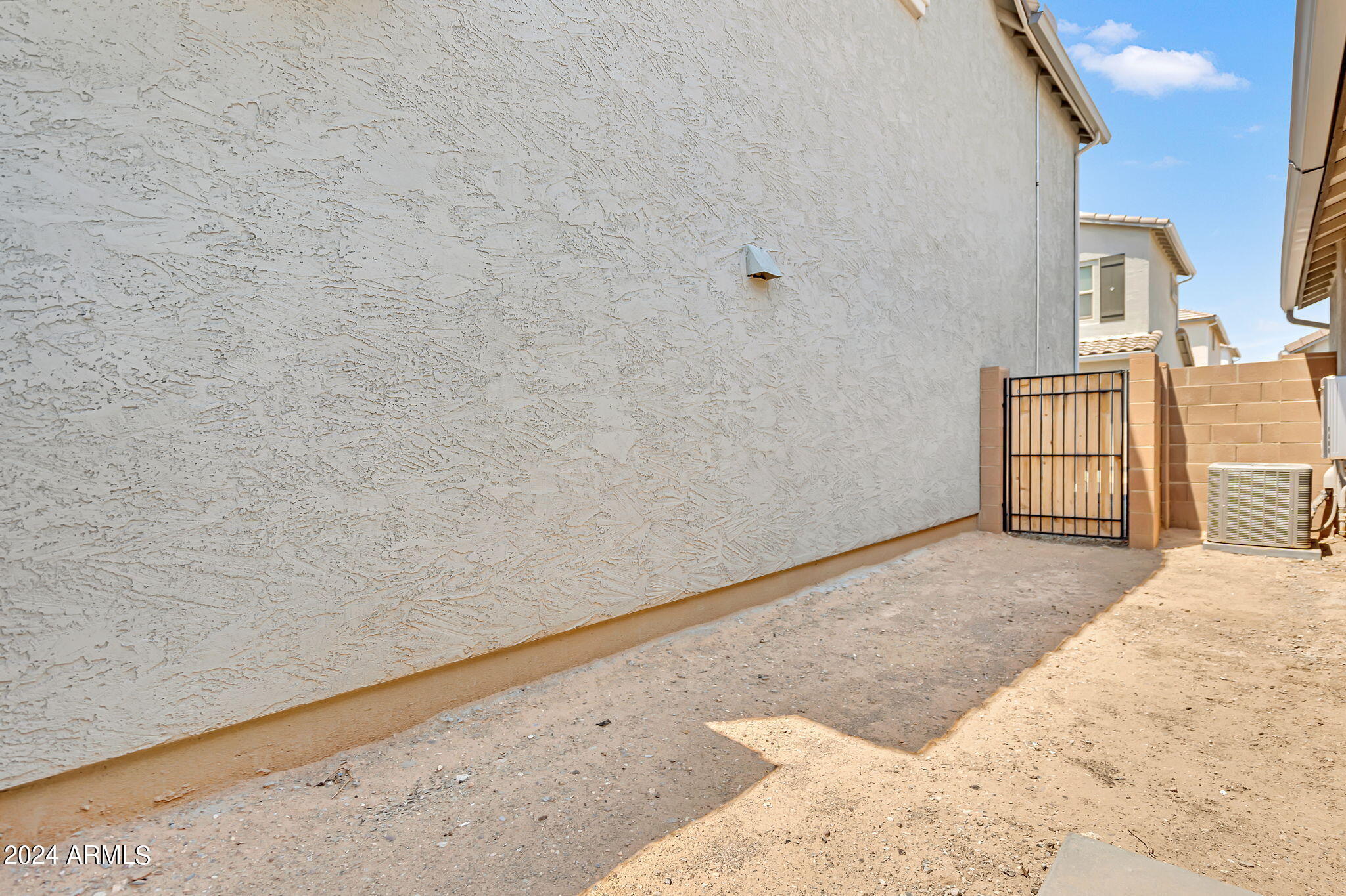 14219 W Hackamore Drive