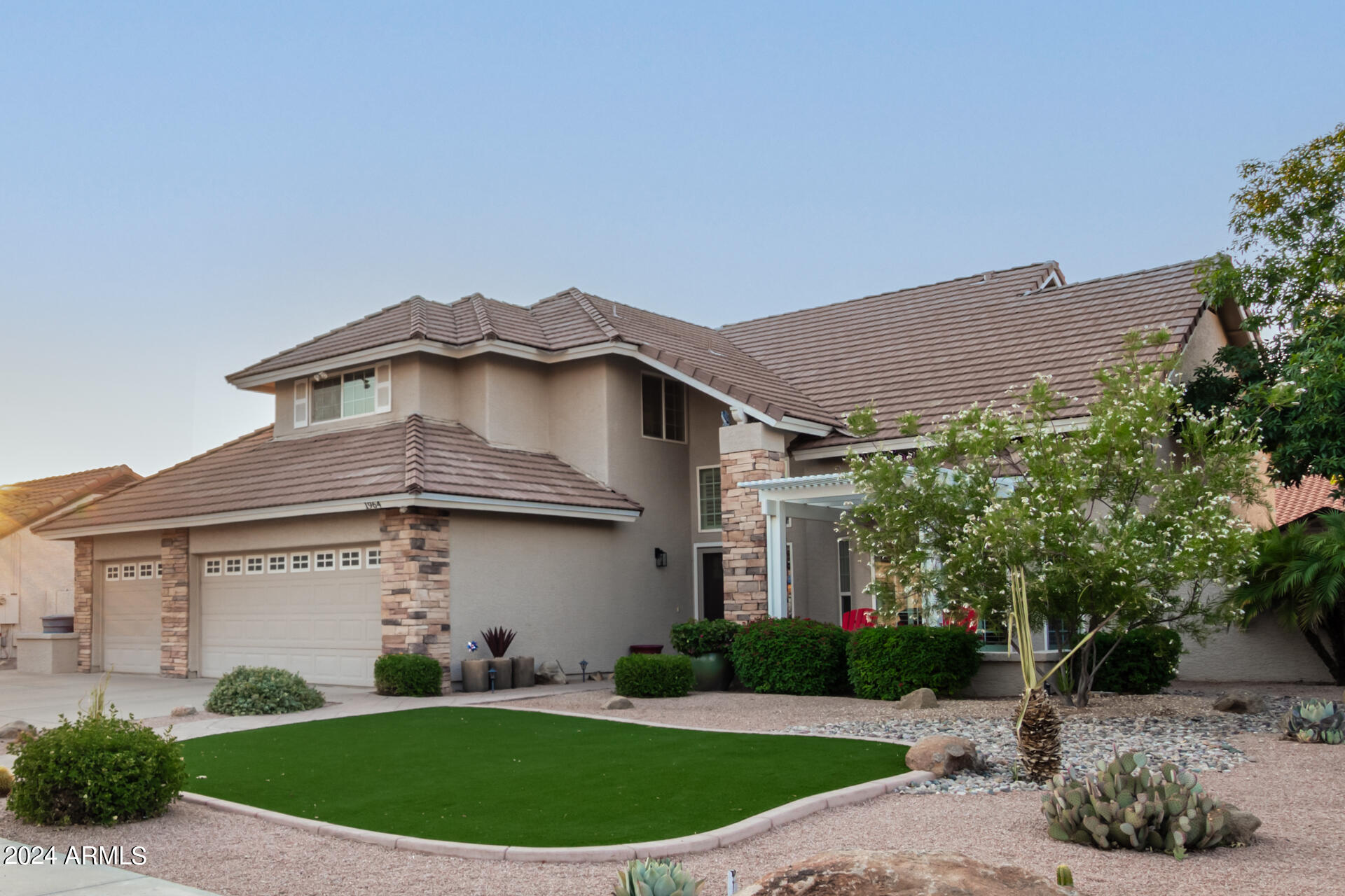 1964 E PALOMINO Drive