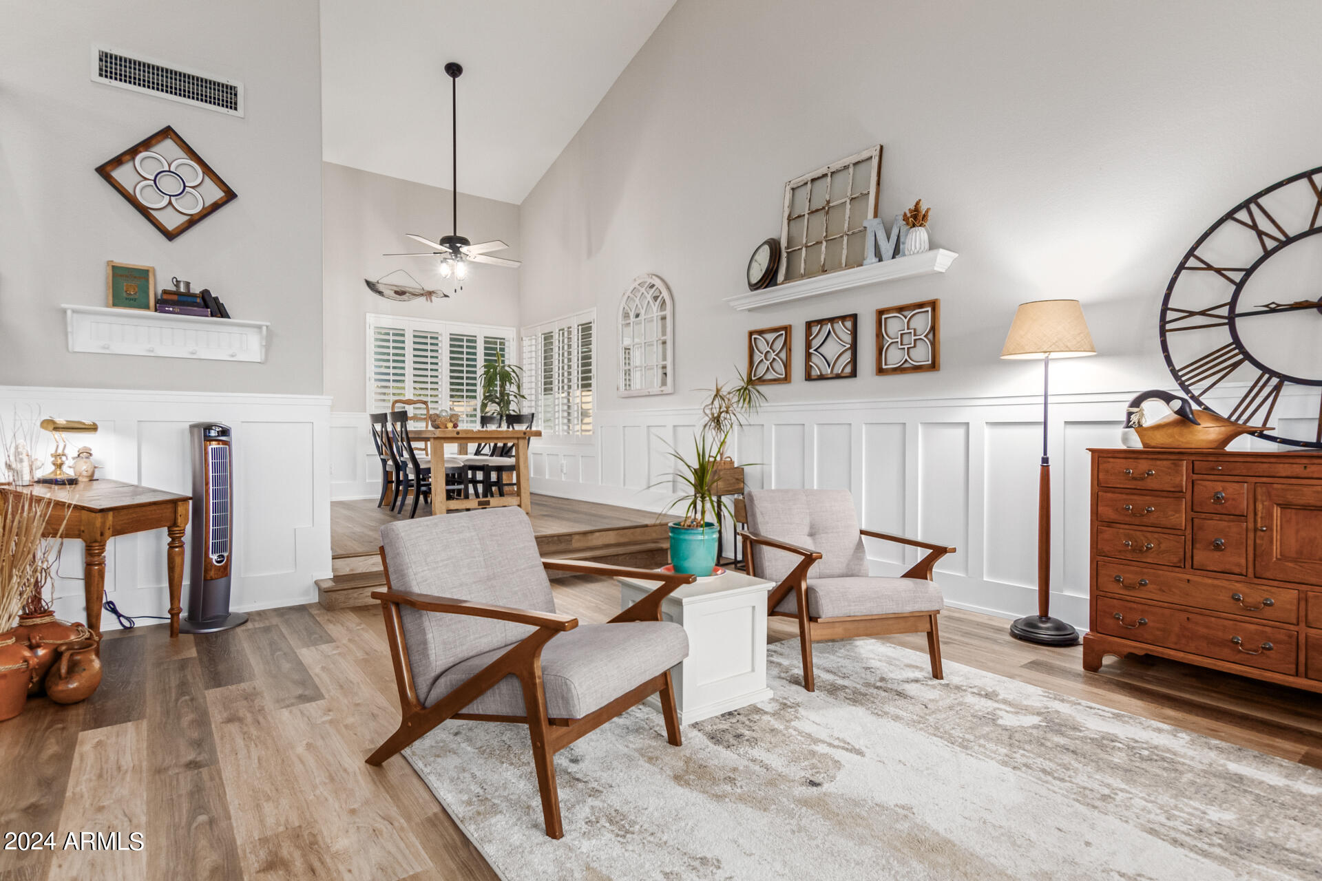 1964 E PALOMINO Drive