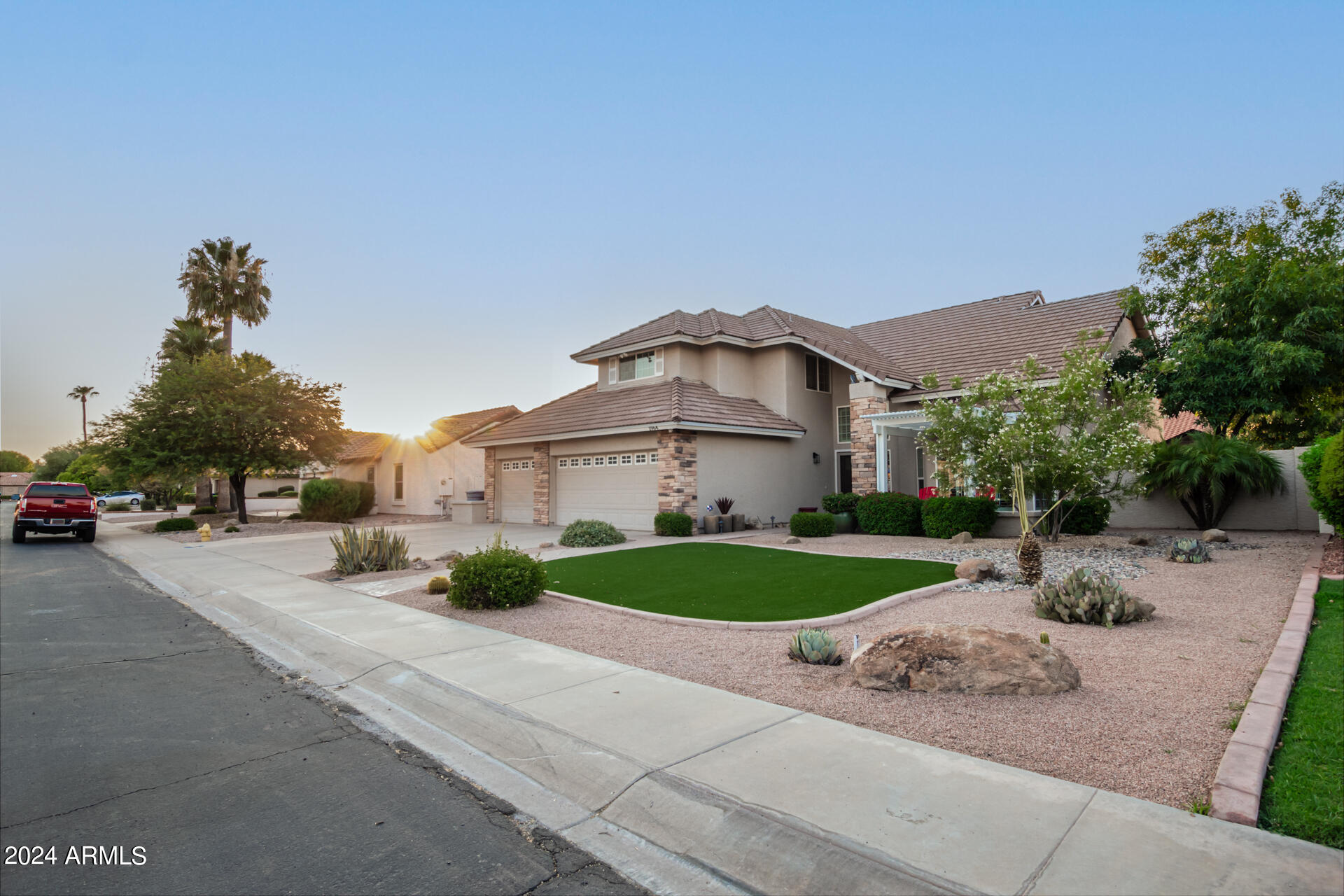 1964 E PALOMINO Drive