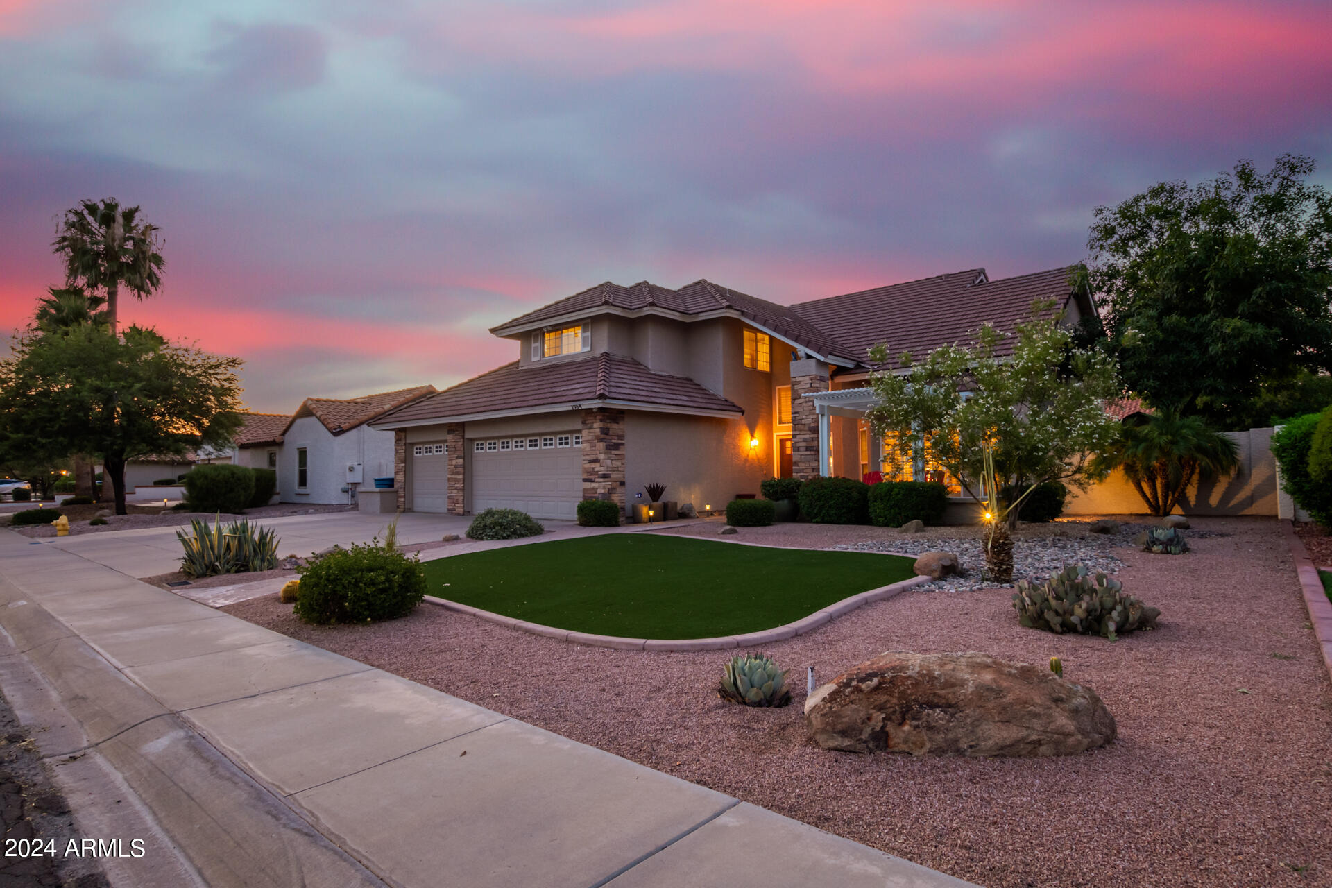 1964 E PALOMINO Drive