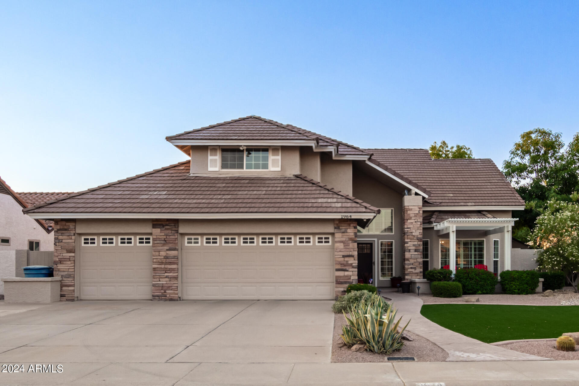 1964 E PALOMINO Drive