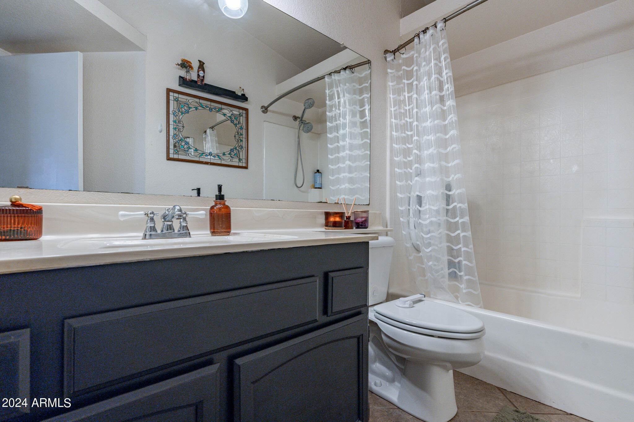 1153 E DEL RIO Street