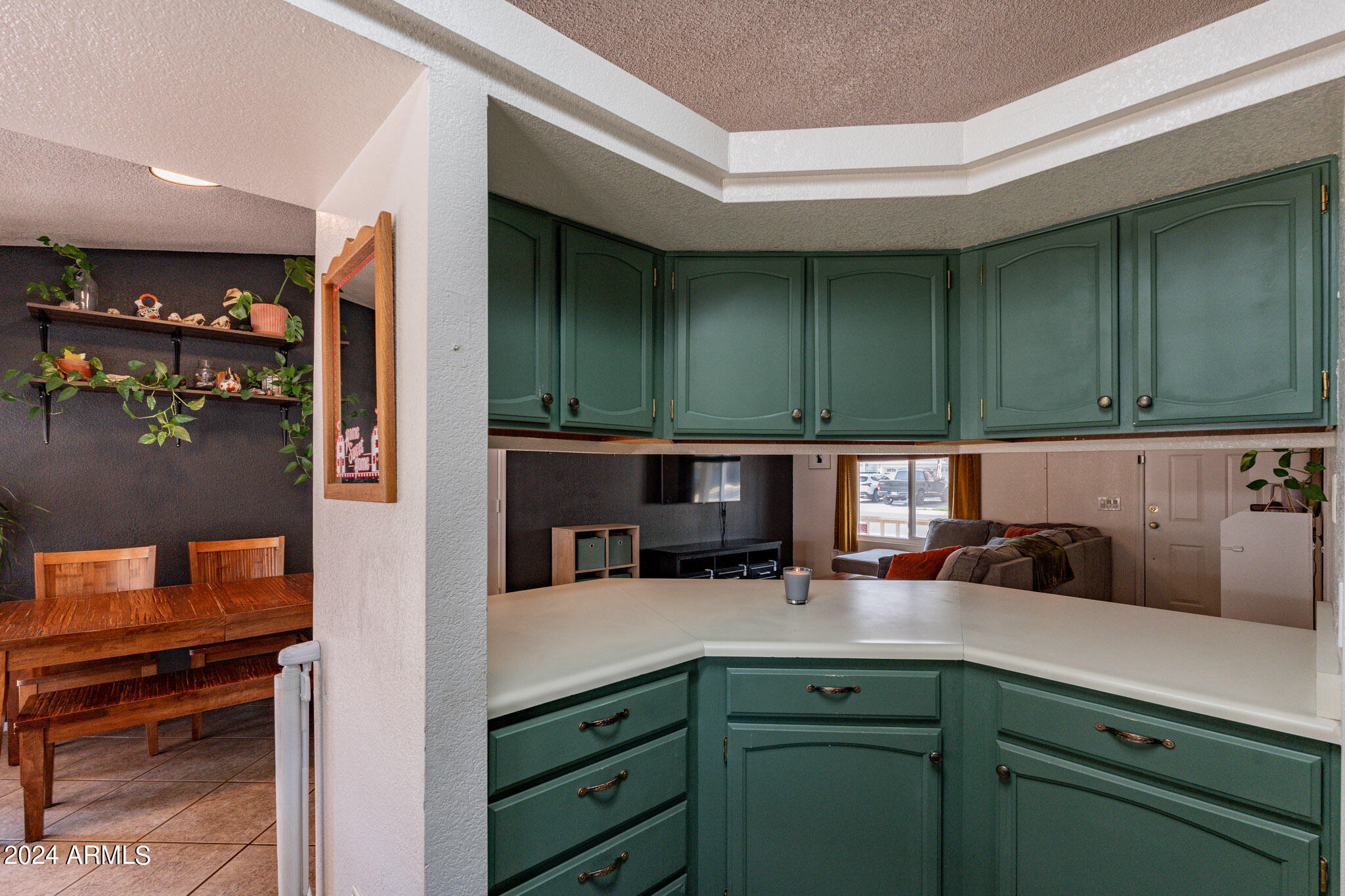 1153 E DEL RIO Street