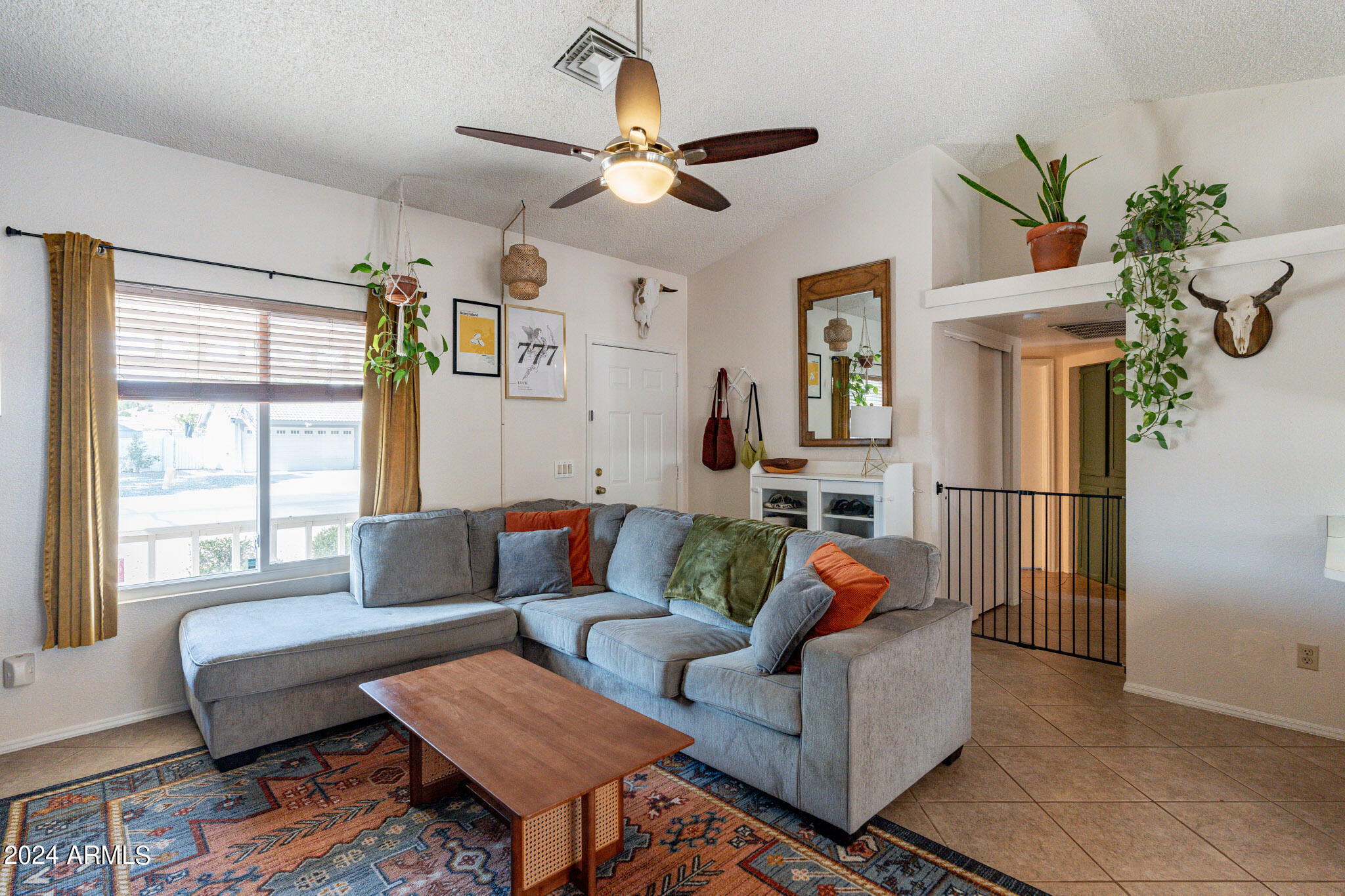 1153 E DEL RIO Street