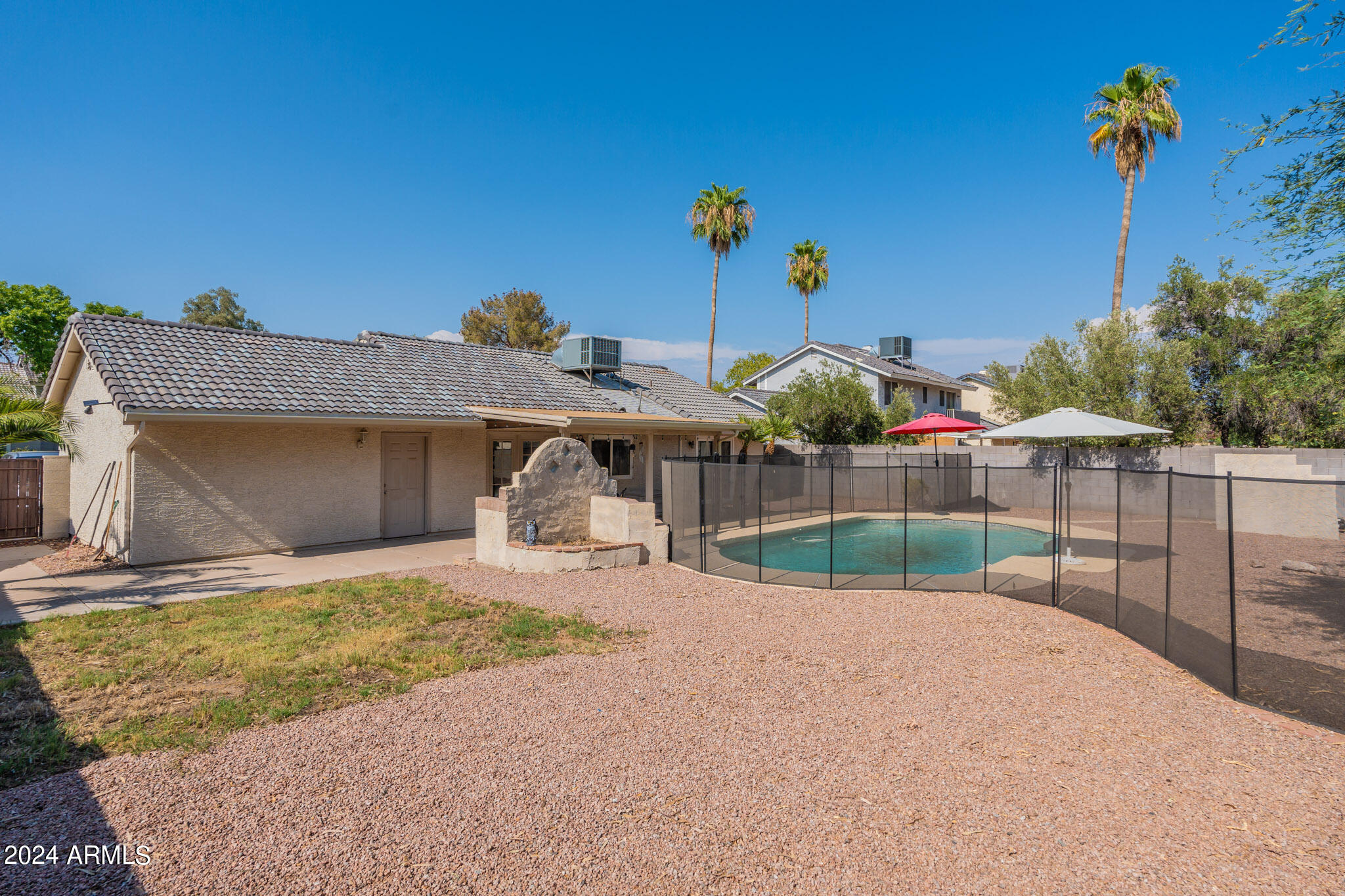 1153 E DEL RIO Street