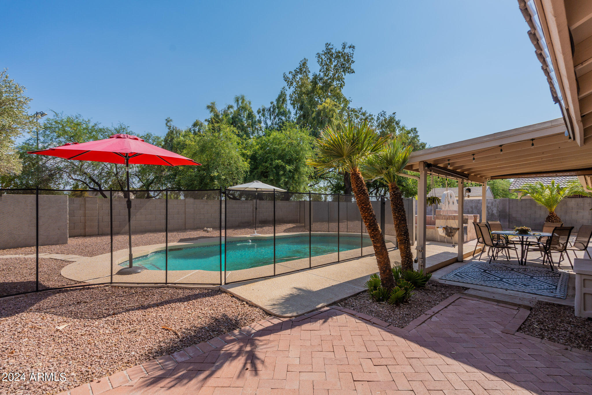 1153 E DEL RIO Street