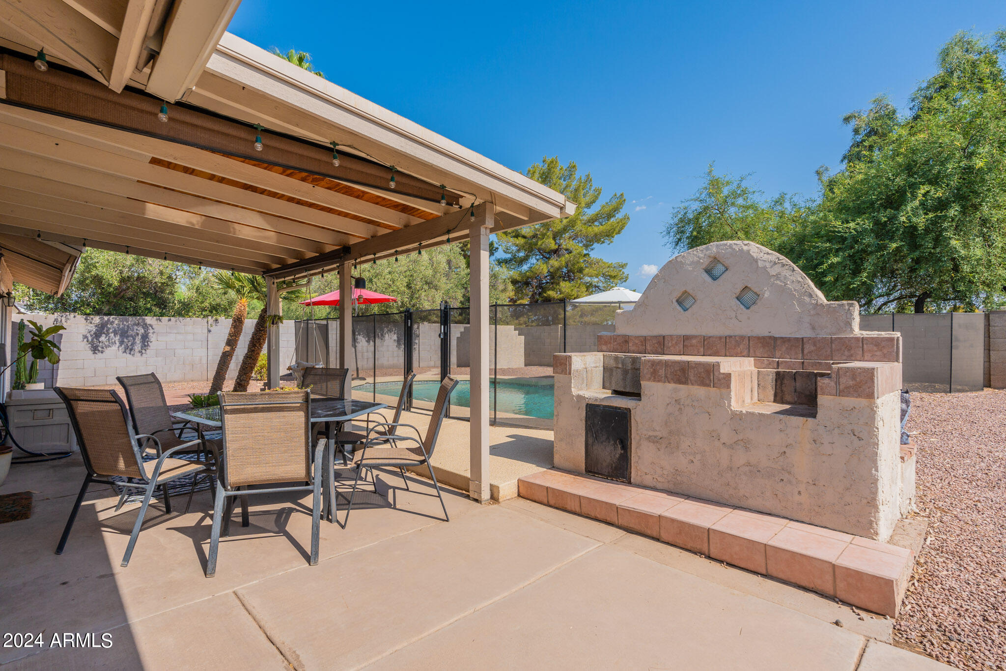 1153 E DEL RIO Street