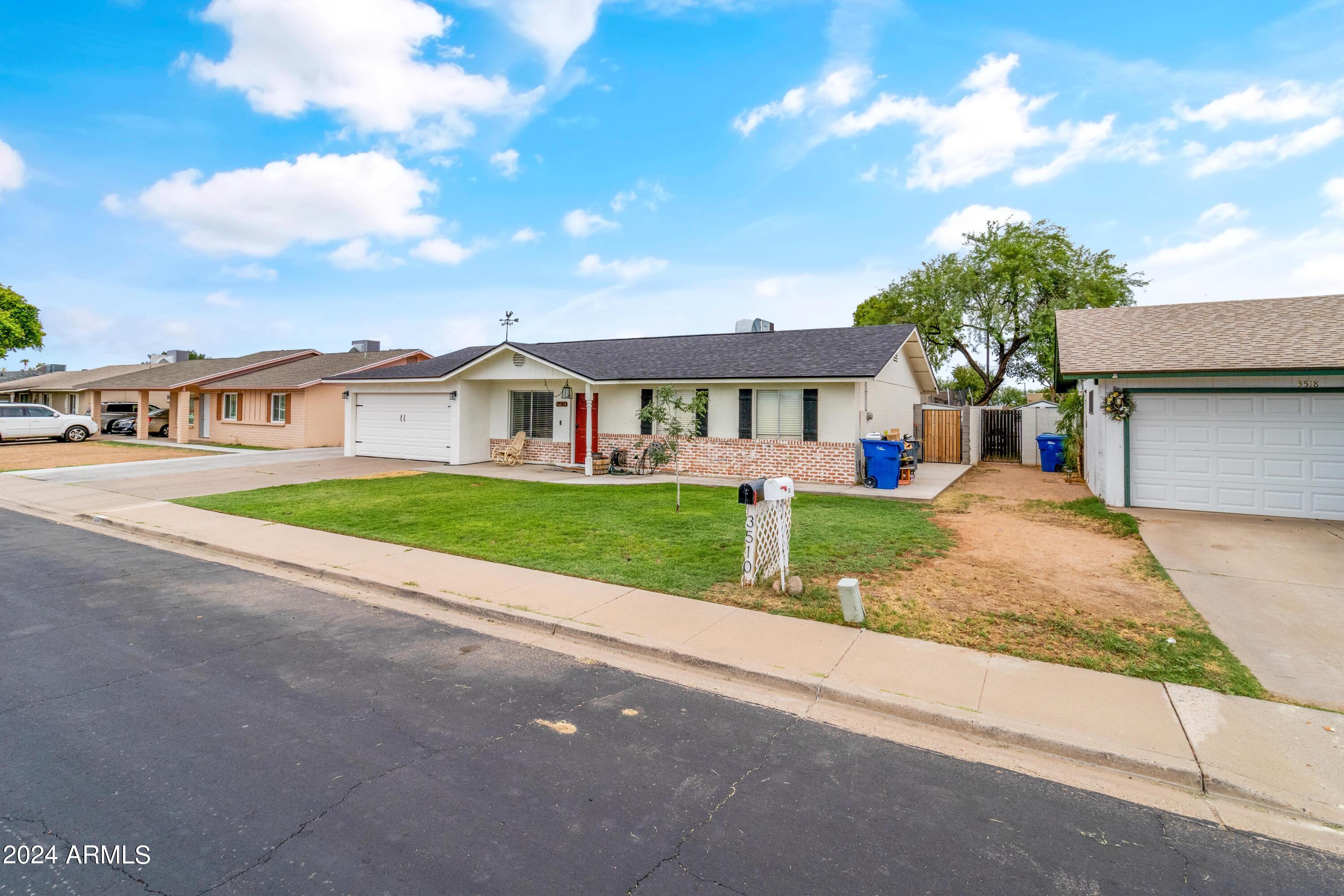 3510 E CAPRI Avenue