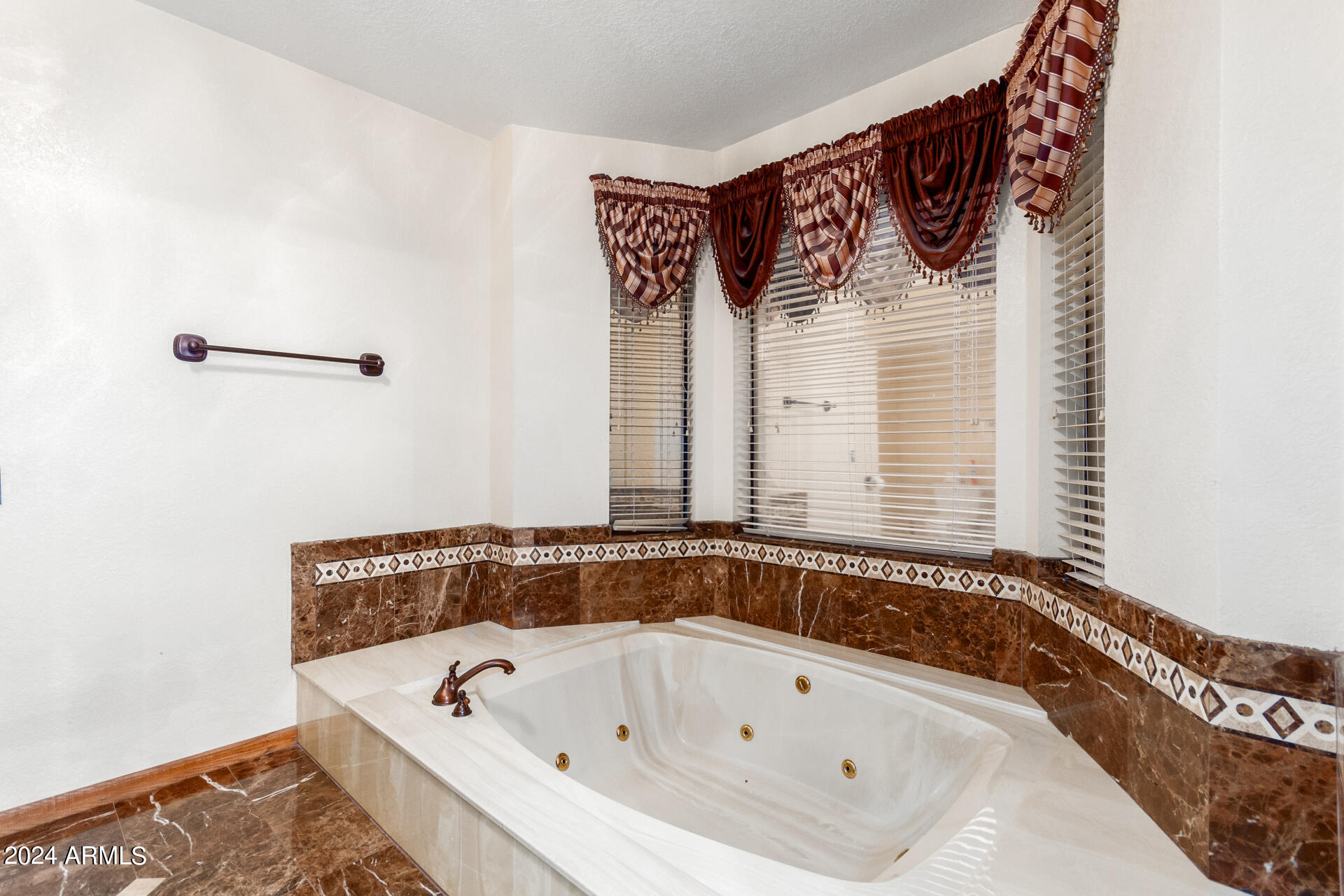 9862 E SAN SALVADOR Drive