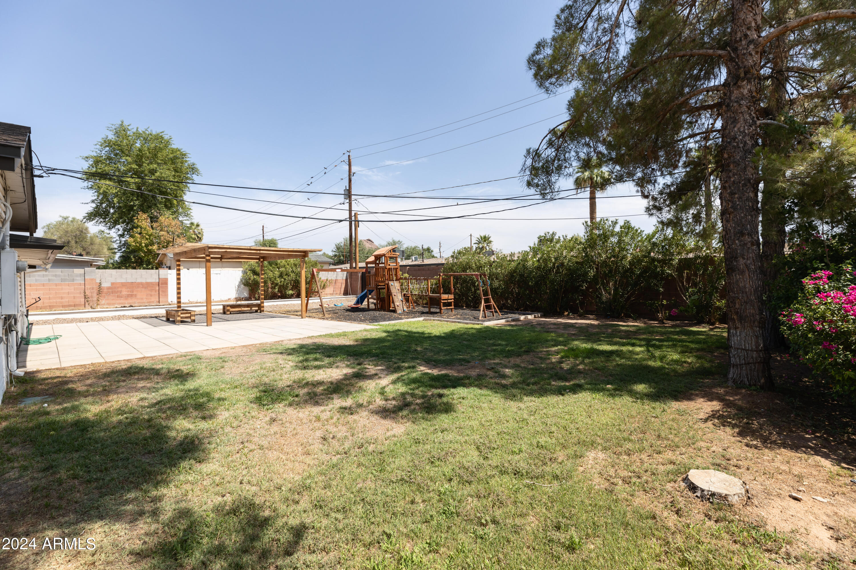 5209 E VIRGINIA Avenue
