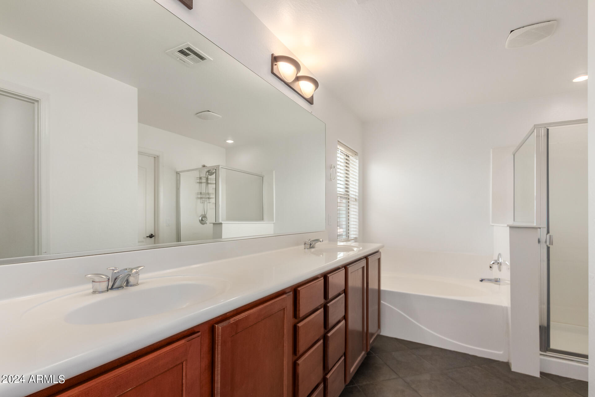 1672 S PENROSE Drive