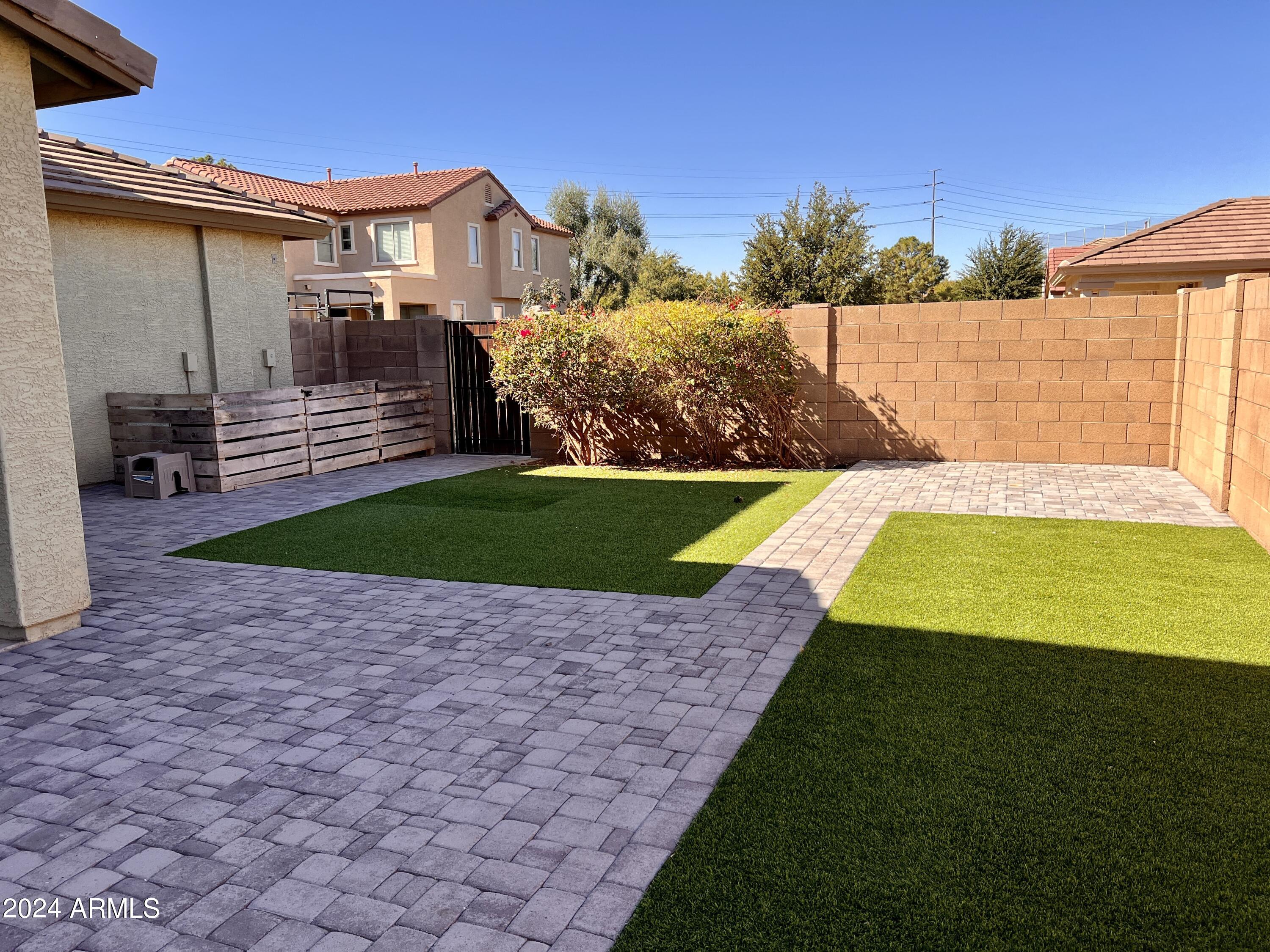 1672 S PENROSE Drive