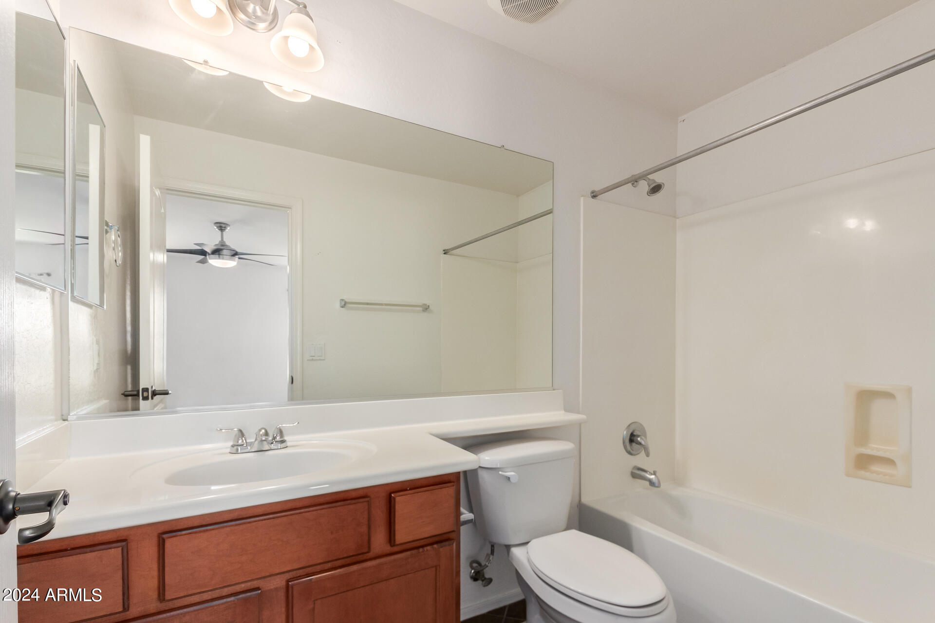 1672 S PENROSE Drive