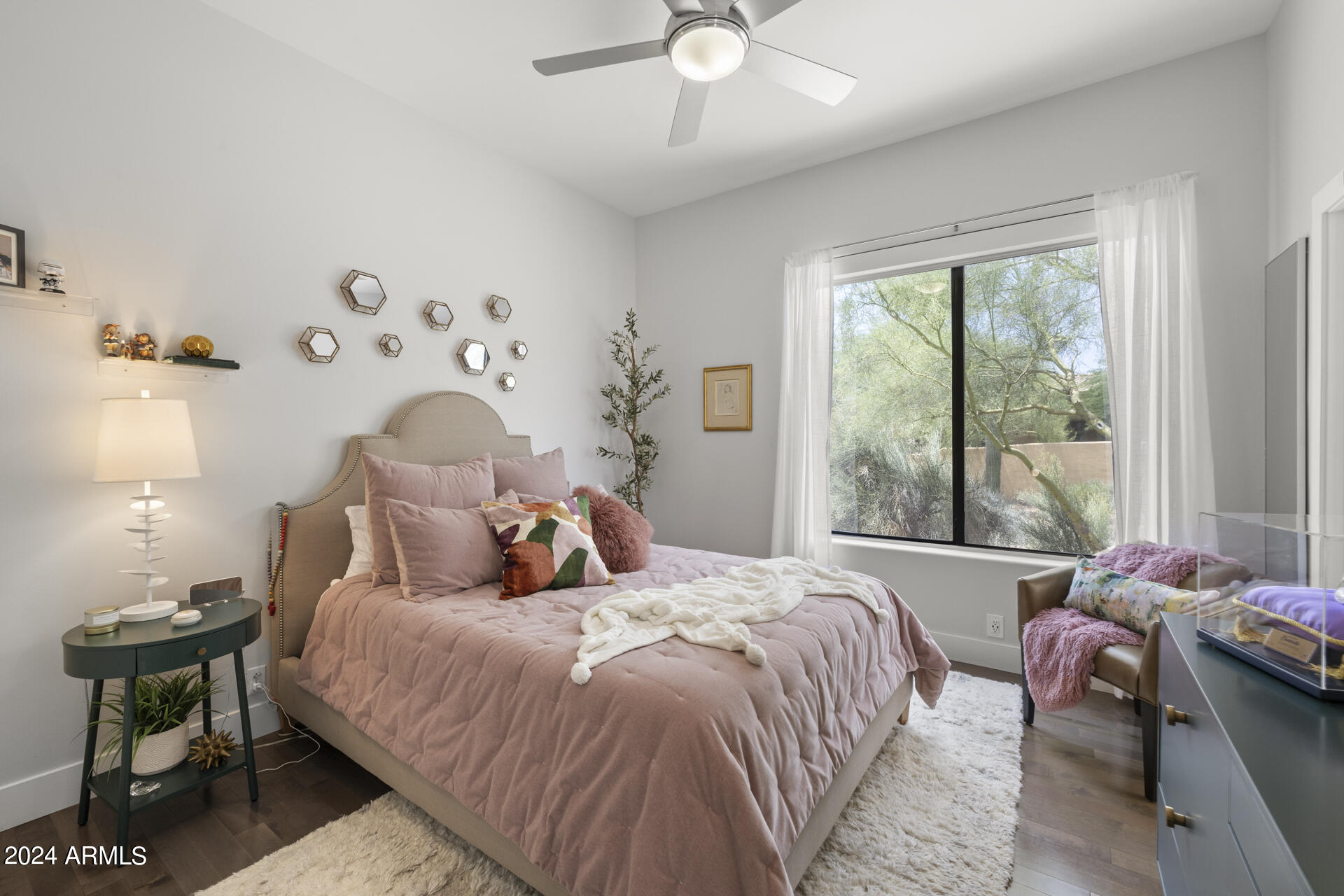 26036 N HORSESHOE Trail