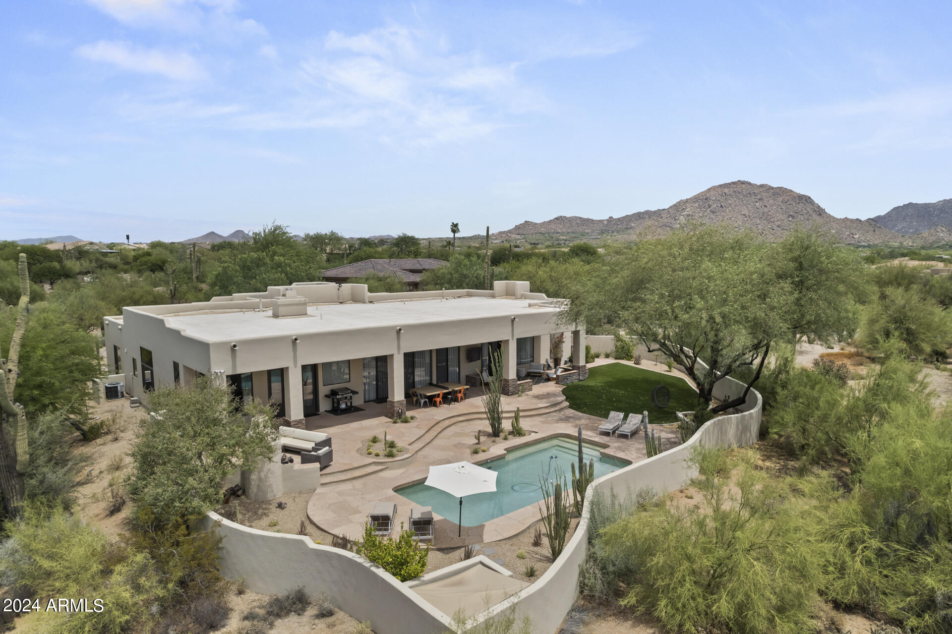 26036 N HORSESHOE Trail