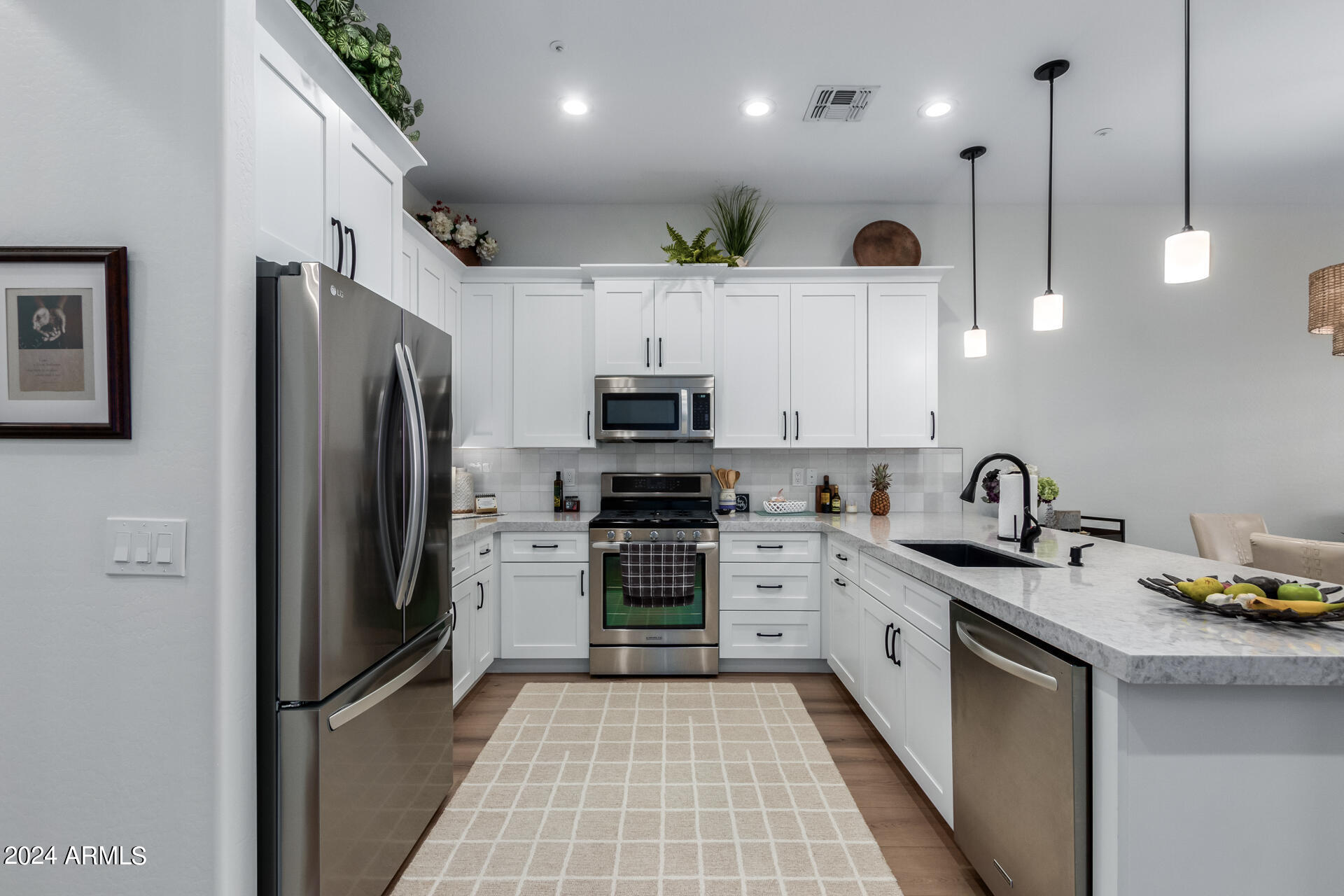 8965 E IVYGLEN Street