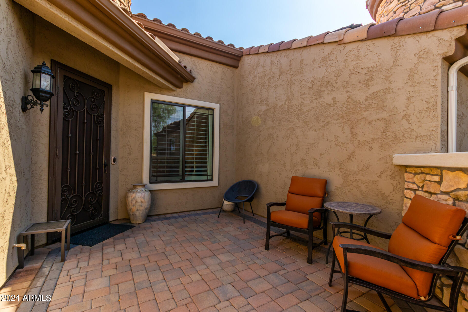 8965 E IVYGLEN Street