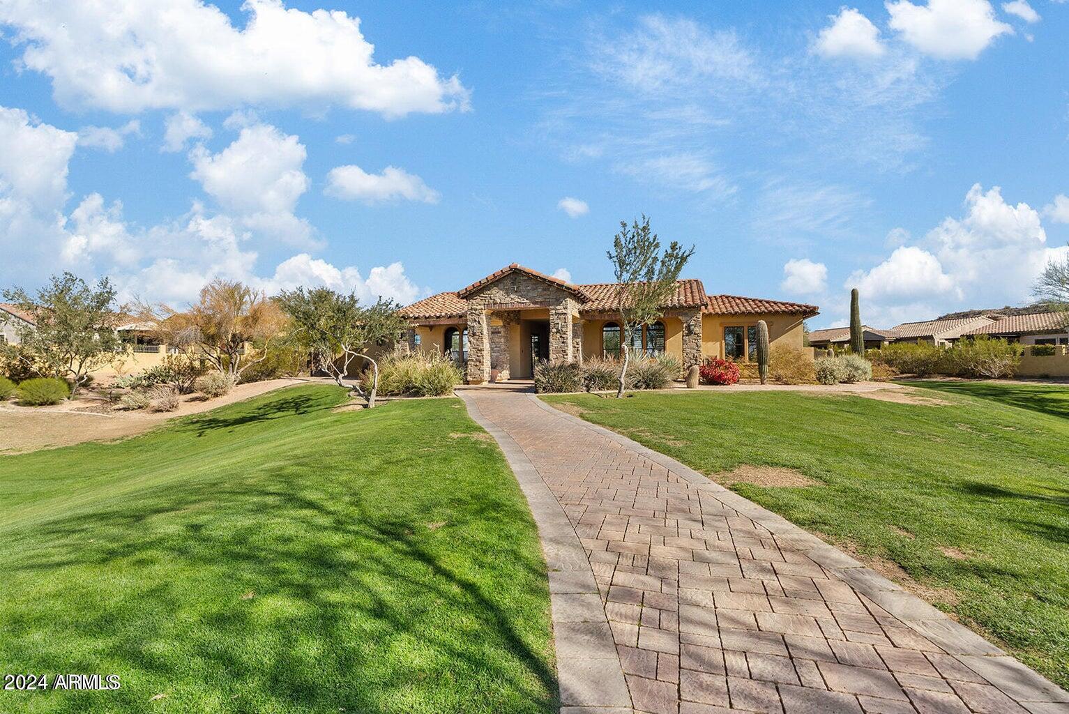 8965 E IVYGLEN Street