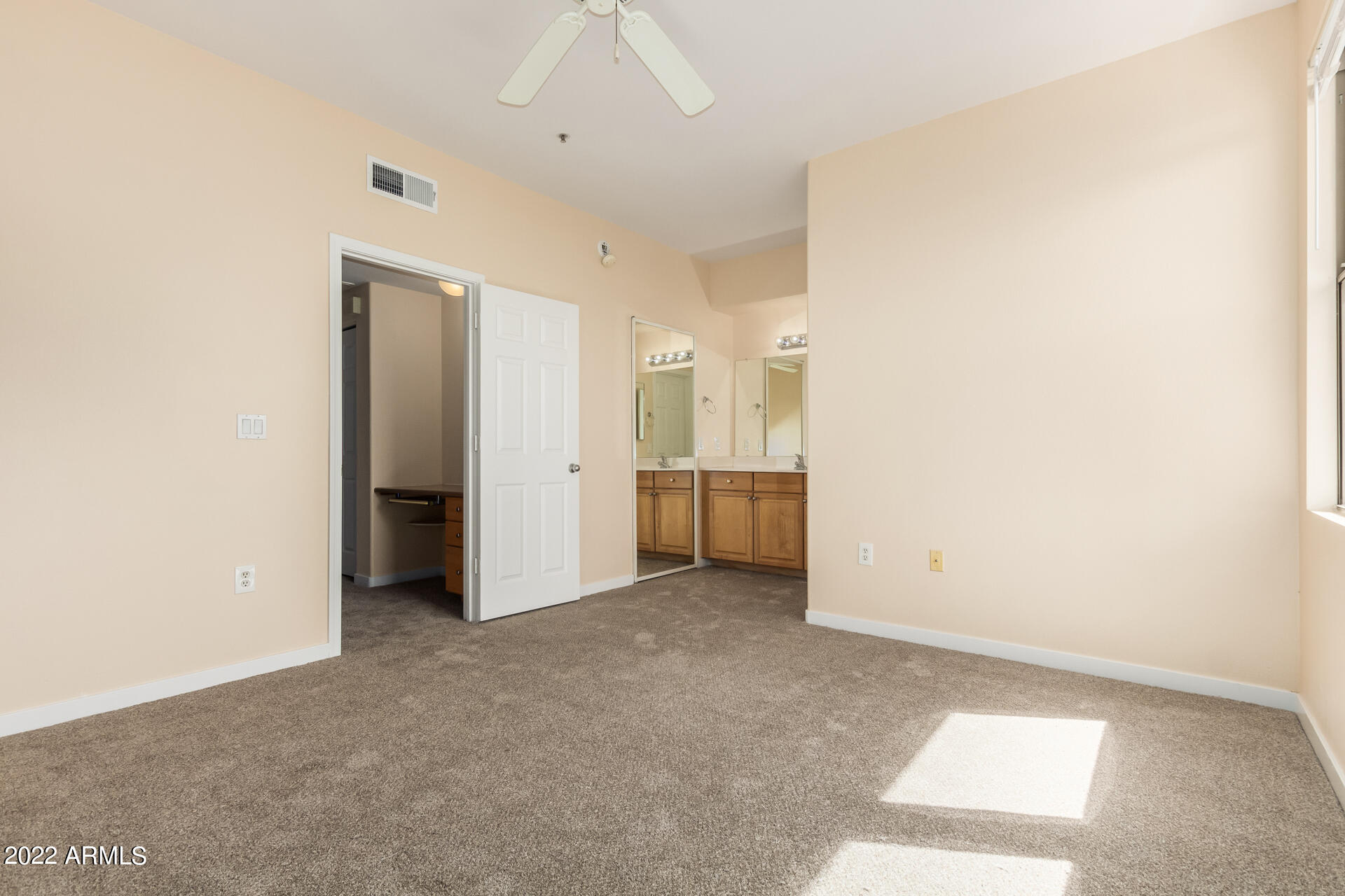 19777 N 76TH Street 1196