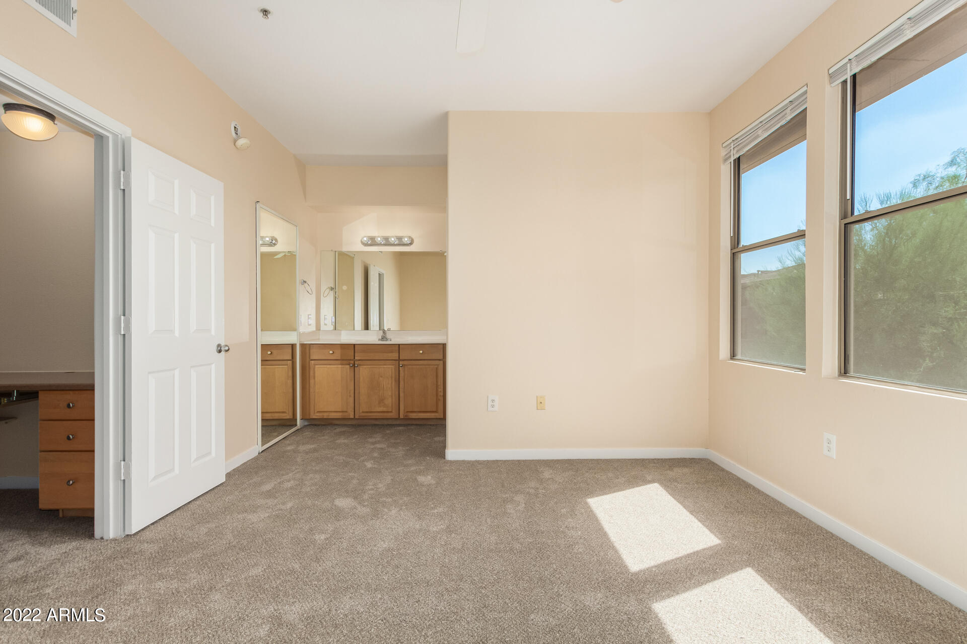 19777 N 76TH Street 1196