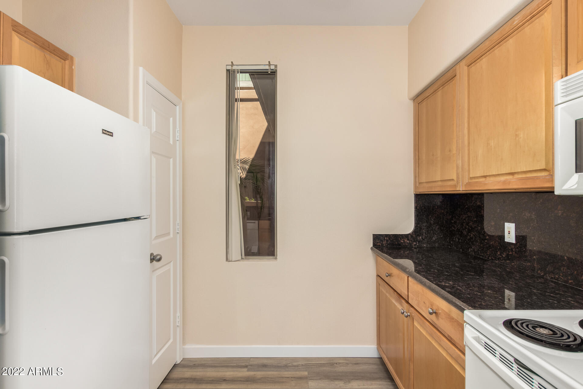 19777 N 76TH Street 1196