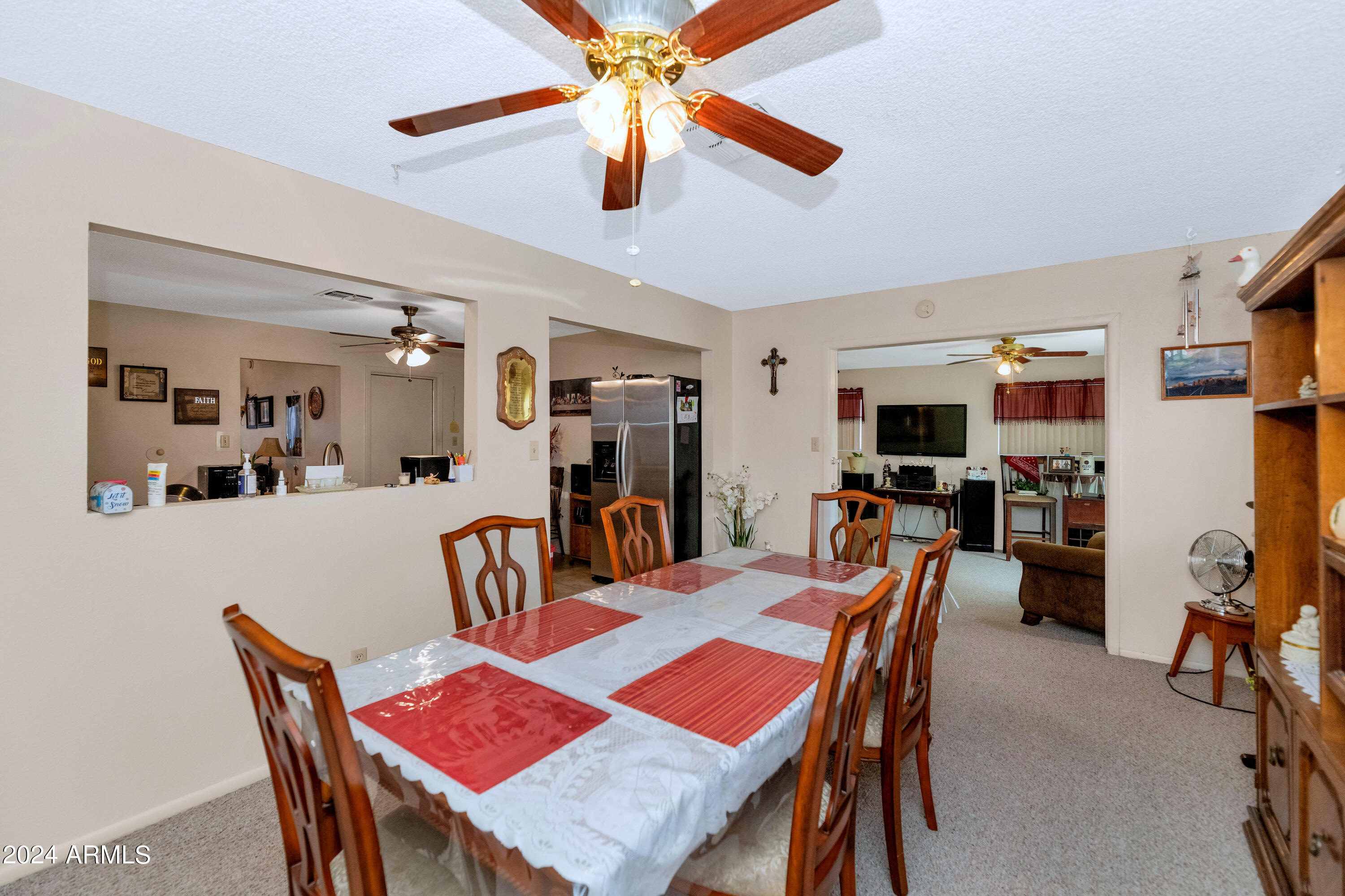 2328 E ISABELLA Avenue