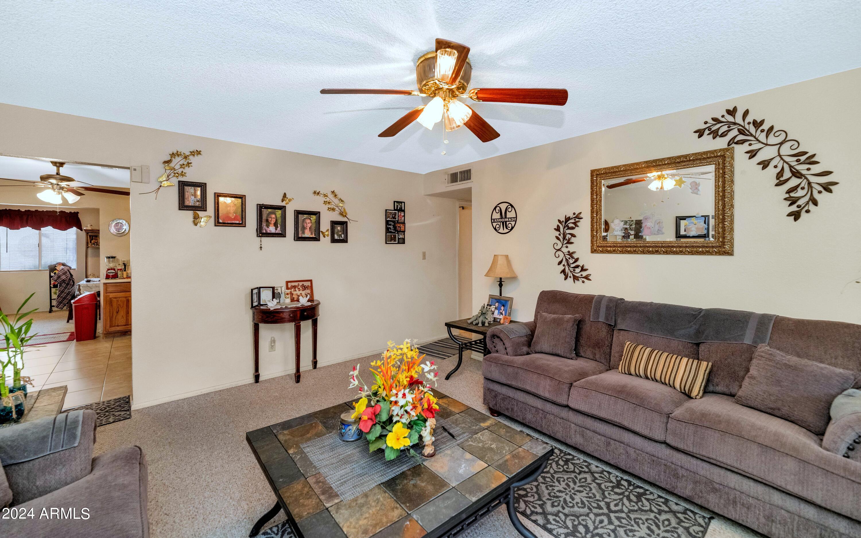 2328 E ISABELLA Avenue