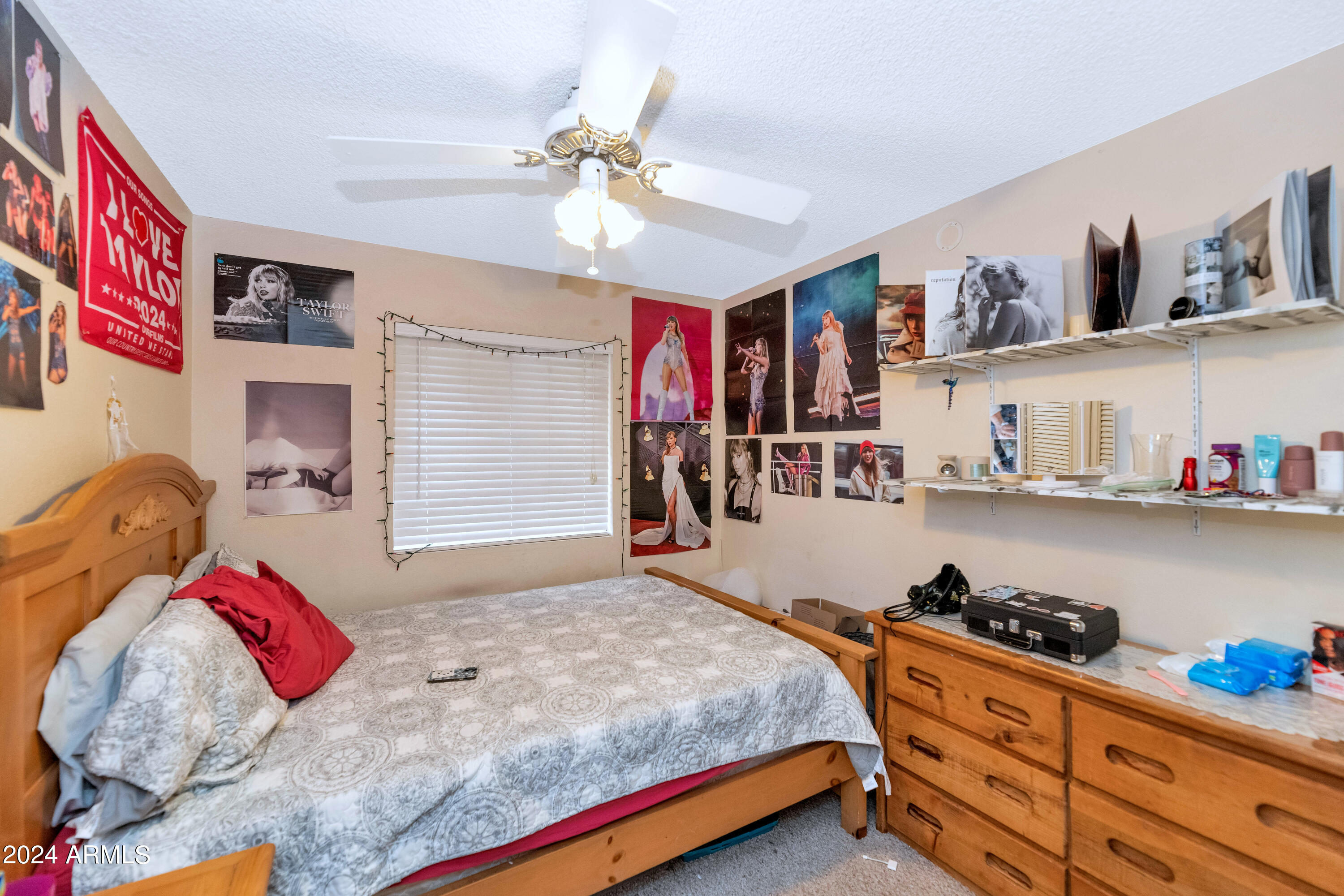 2328 E ISABELLA Avenue