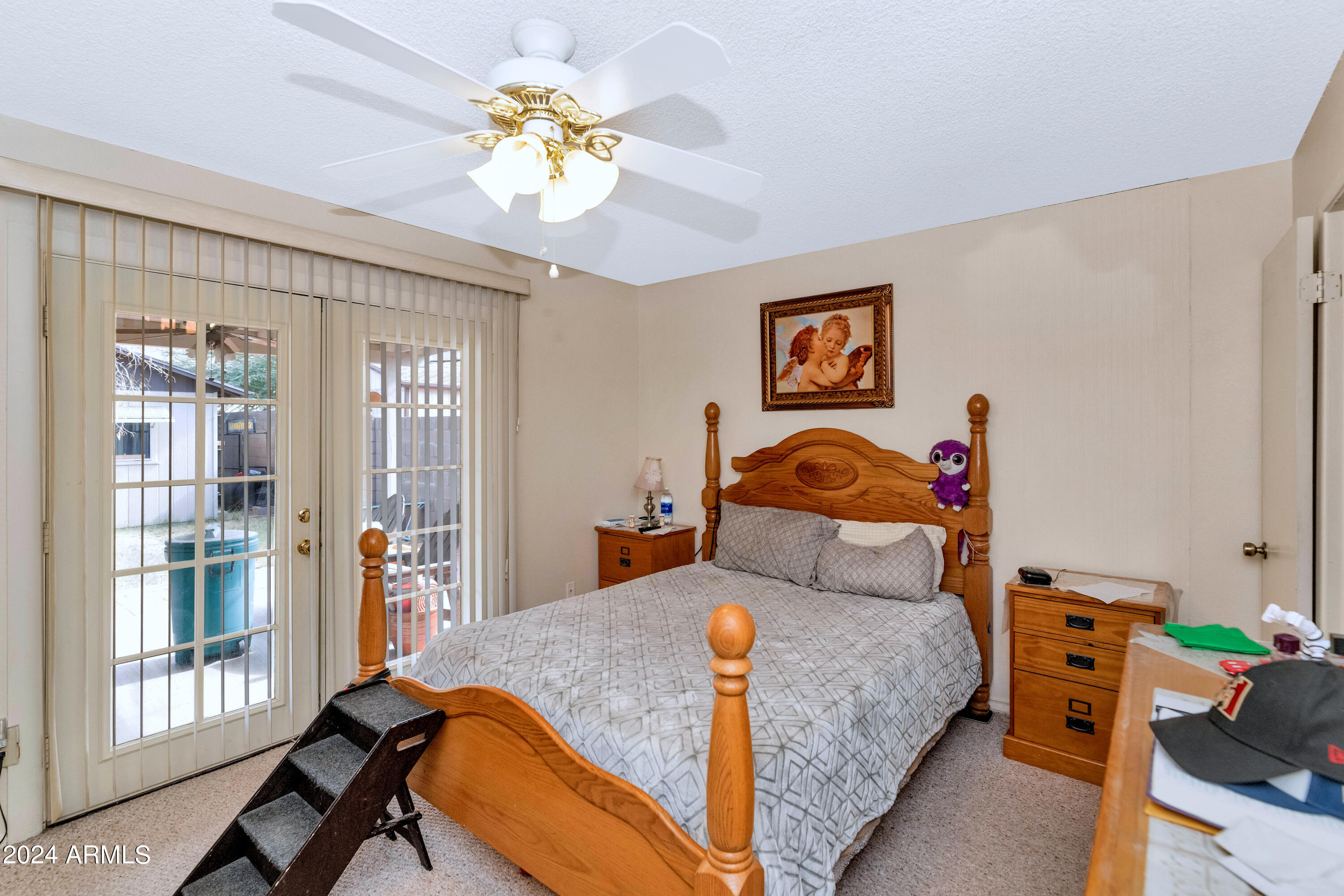 2328 E ISABELLA Avenue