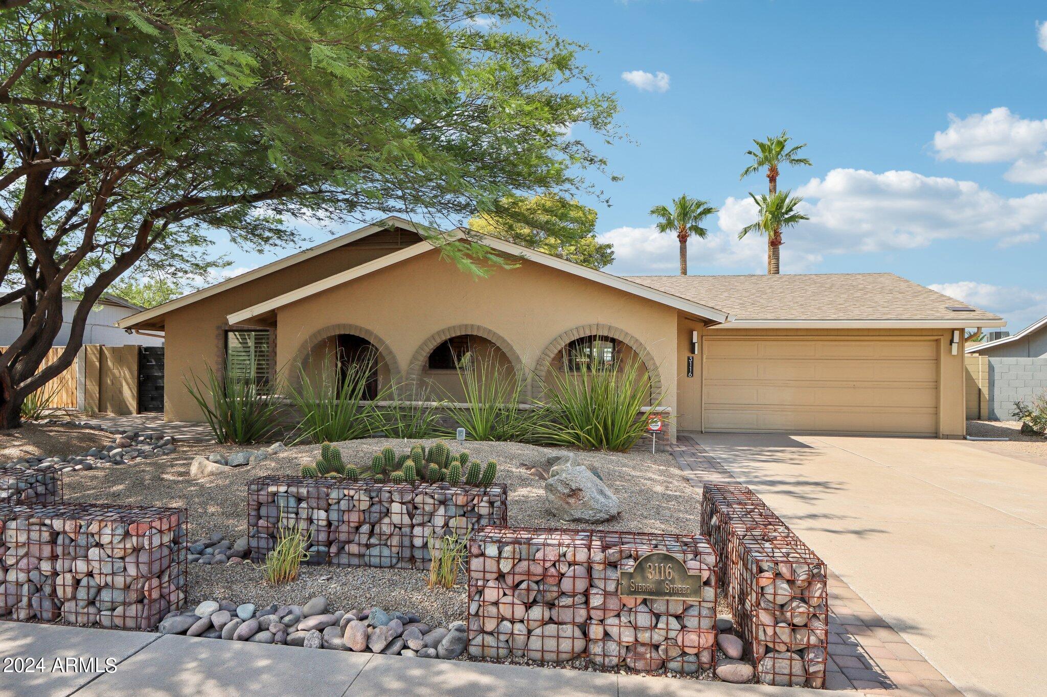 3116 E SIERRA Street