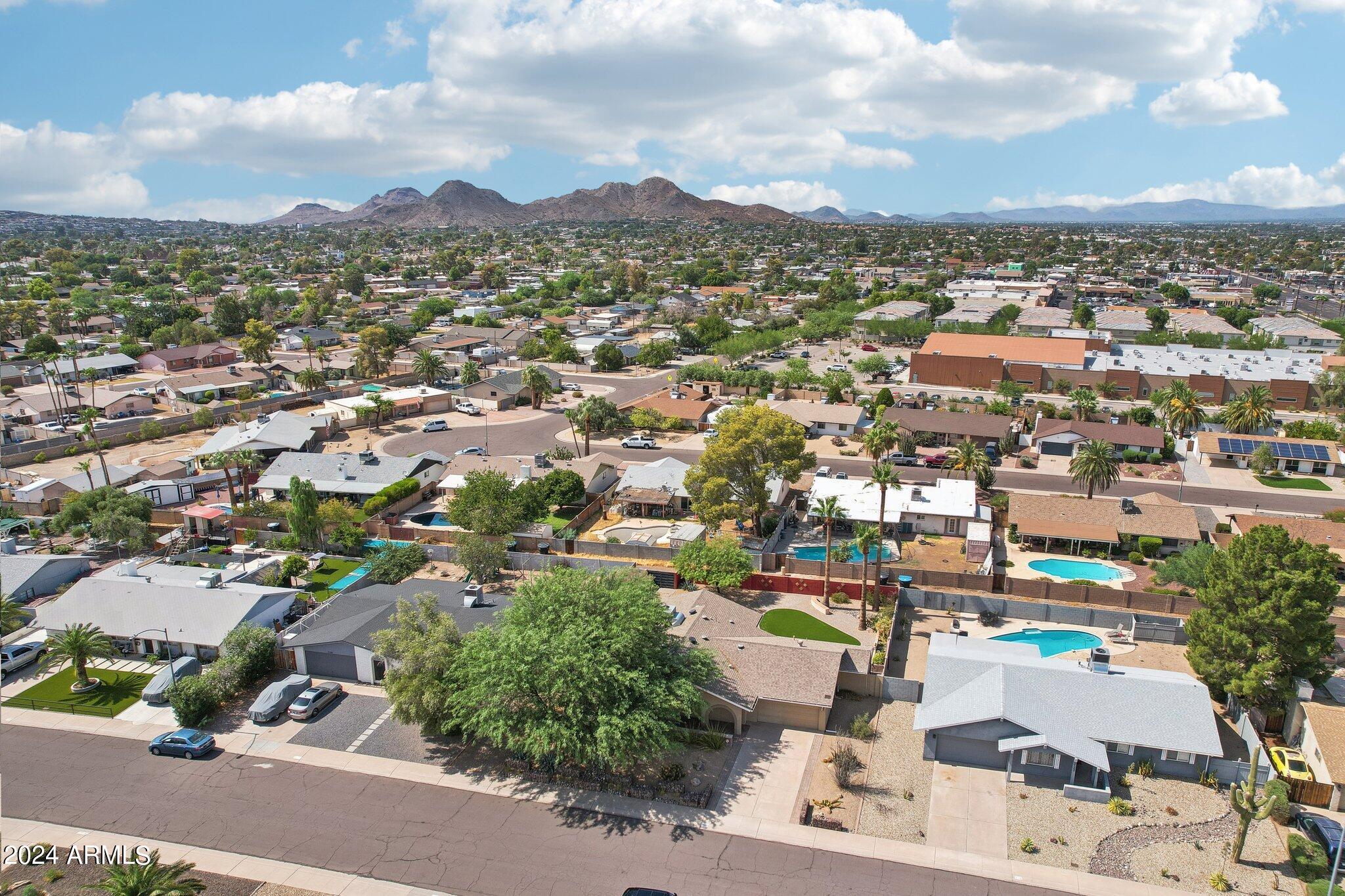 3116 E SIERRA Street