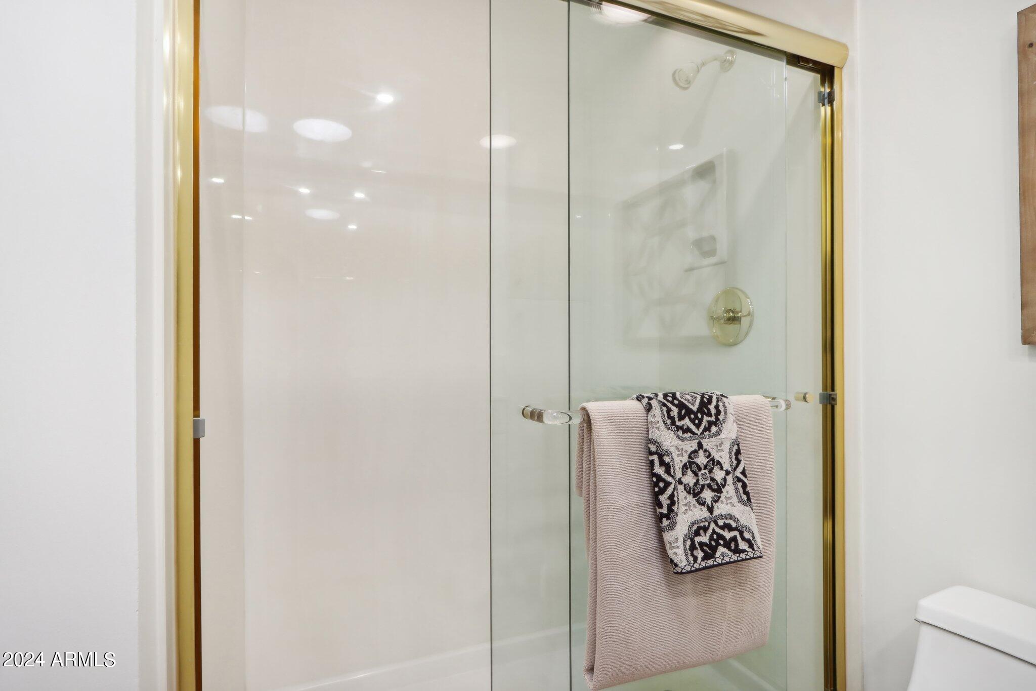 3116 E SIERRA Street