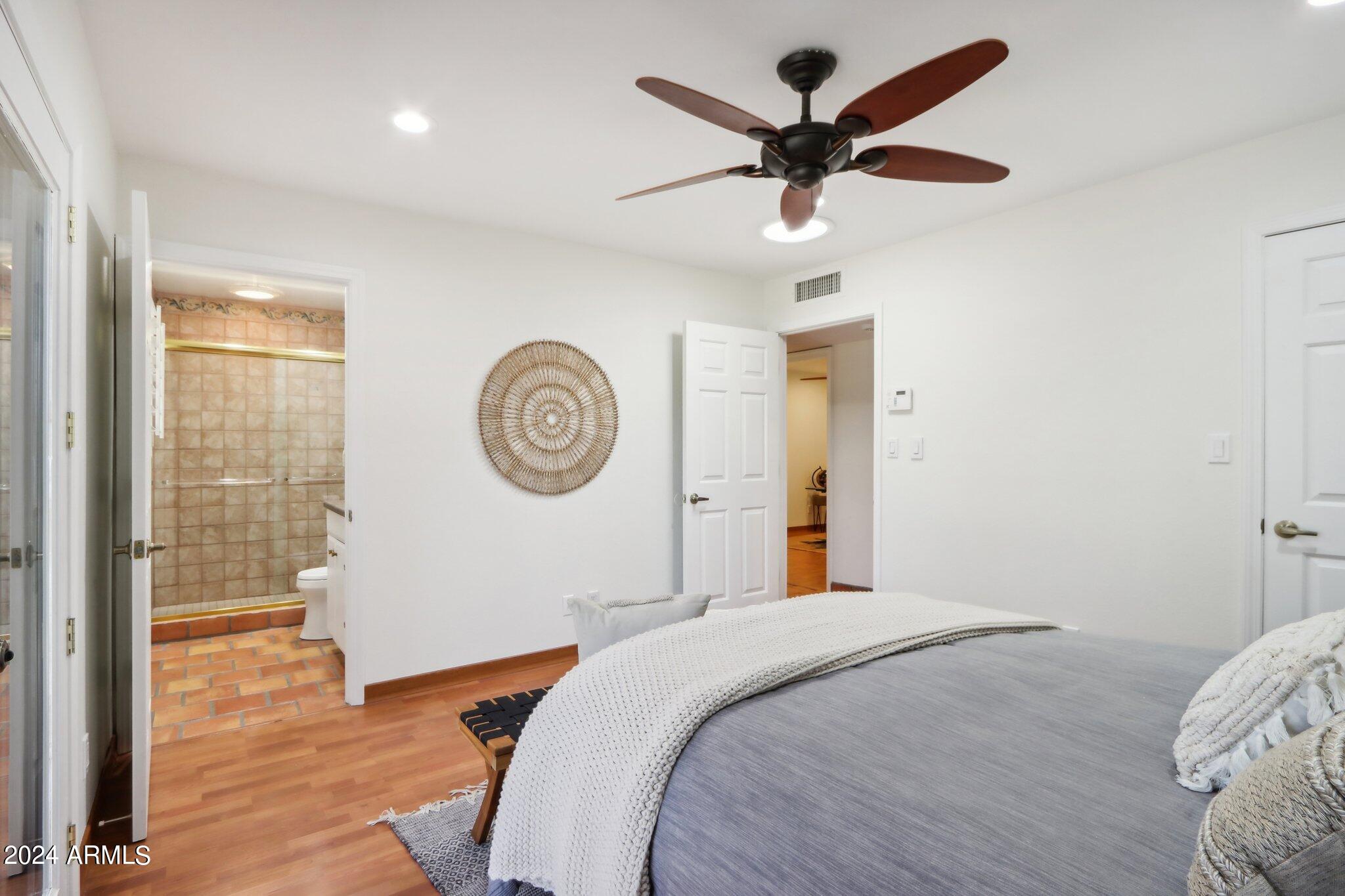 3116 E SIERRA Street