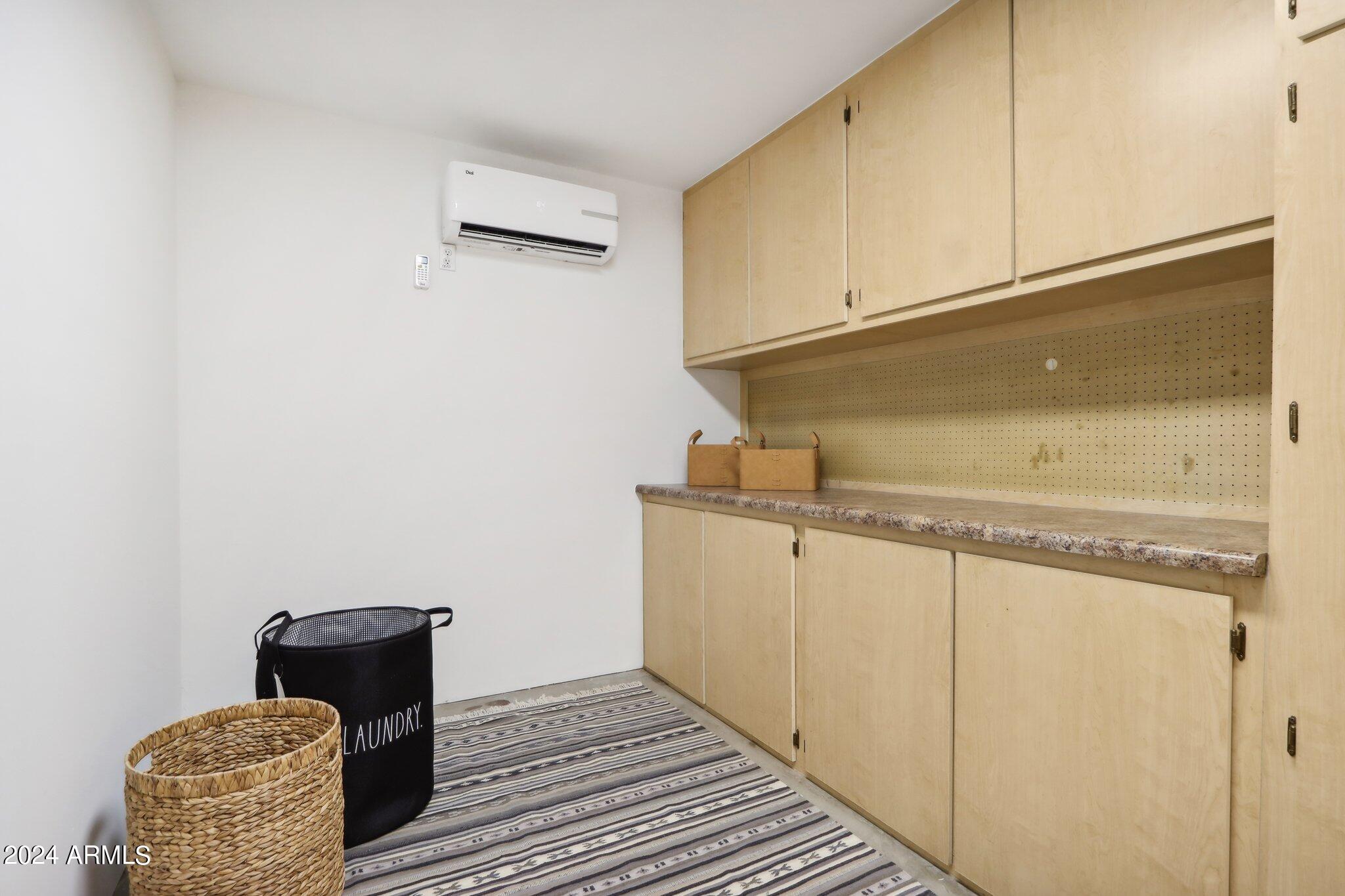 3116 E SIERRA Street